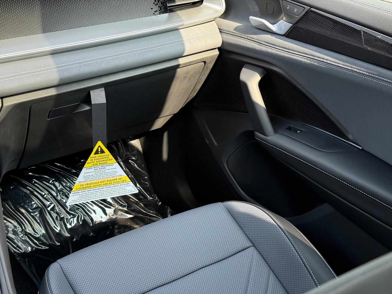 Volkswagen Tiguan Vehicle Image 09