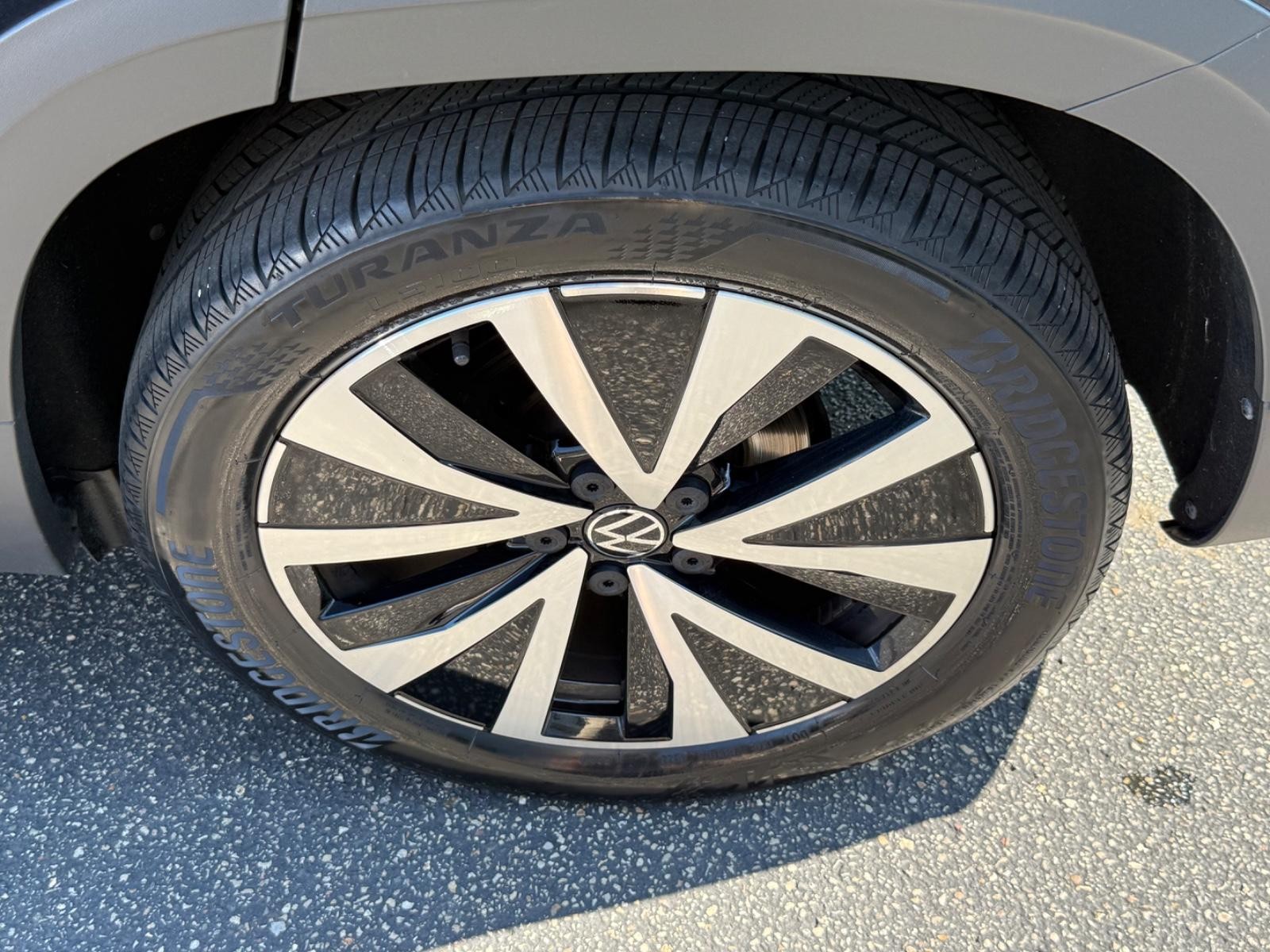 Volkswagen Taos Vehicle Image 07