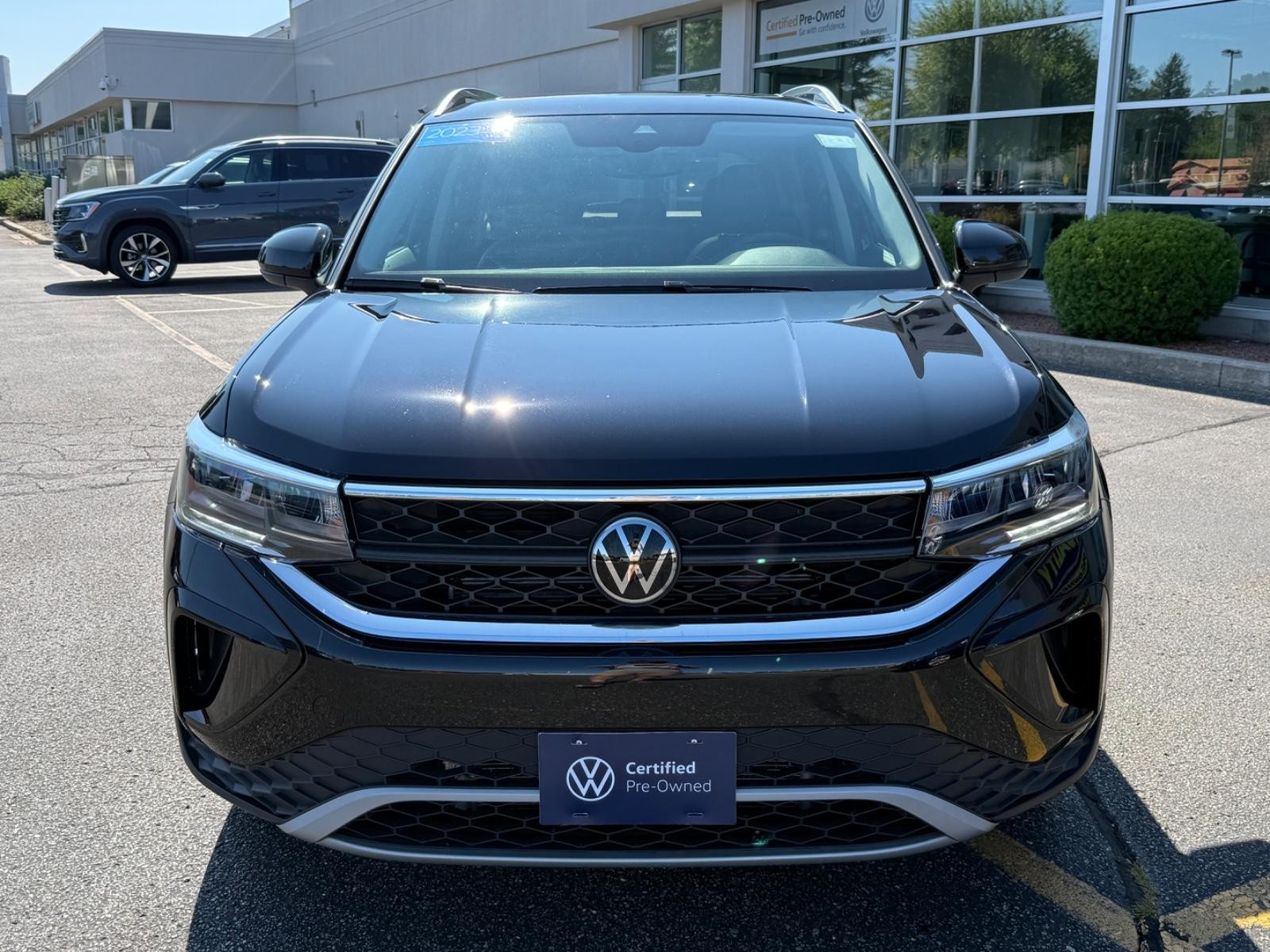 Volkswagen Taos Vehicle Image 09