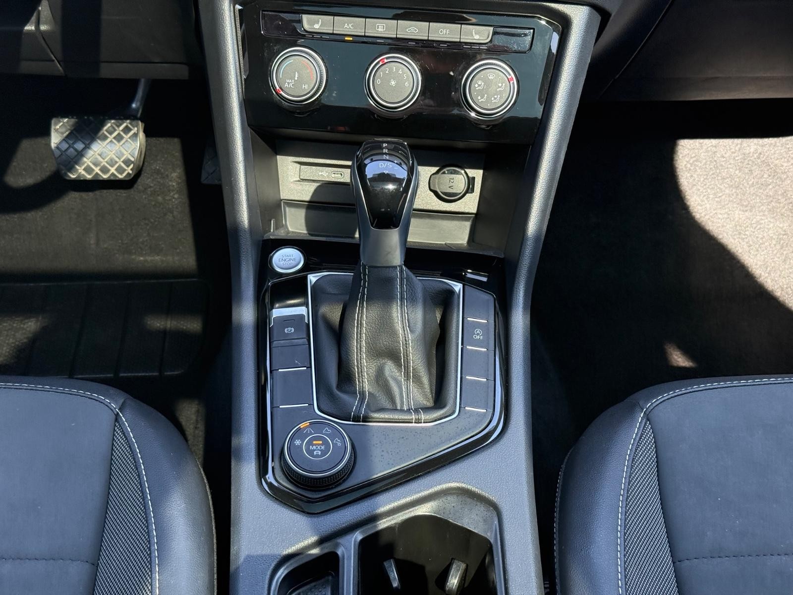 Volkswagen Taos Vehicle Image 13