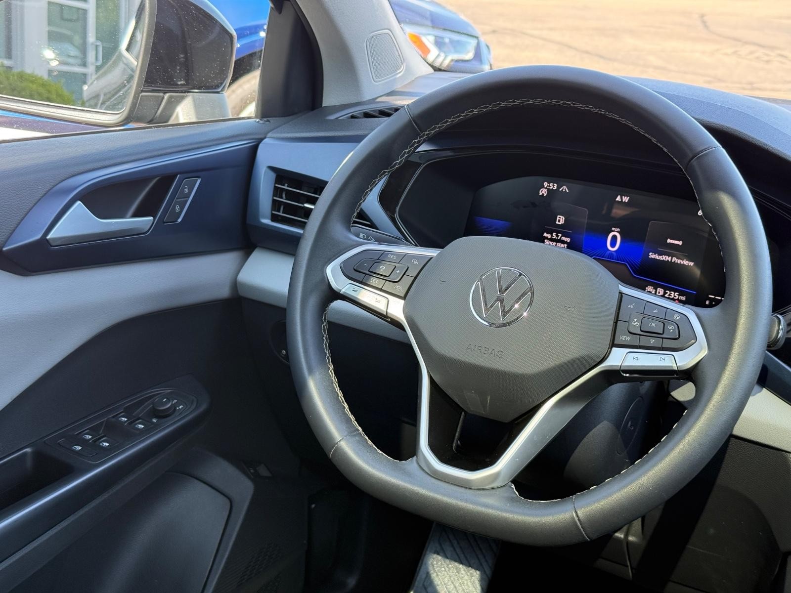 Volkswagen Taos Vehicle Image 14