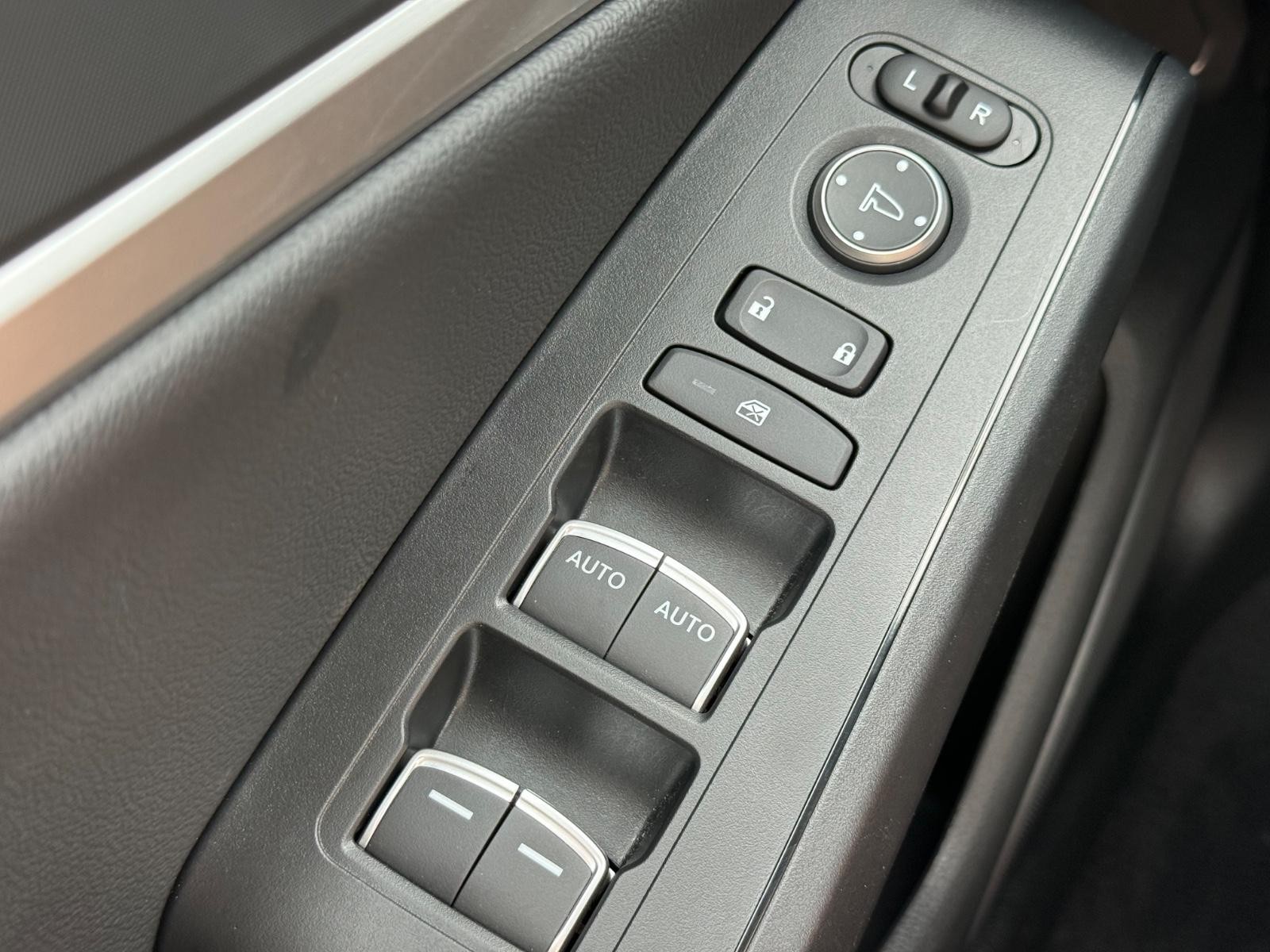 Acura Integra Vehicle Image 23
