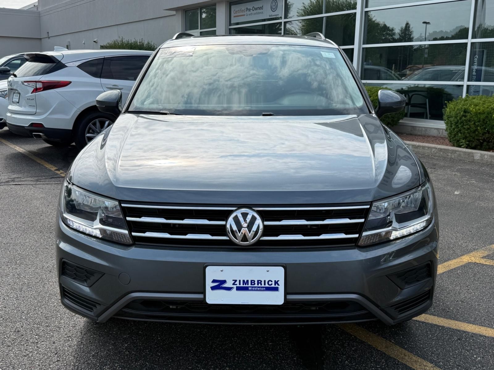 Volkswagen Tiguan Vehicle Image 09