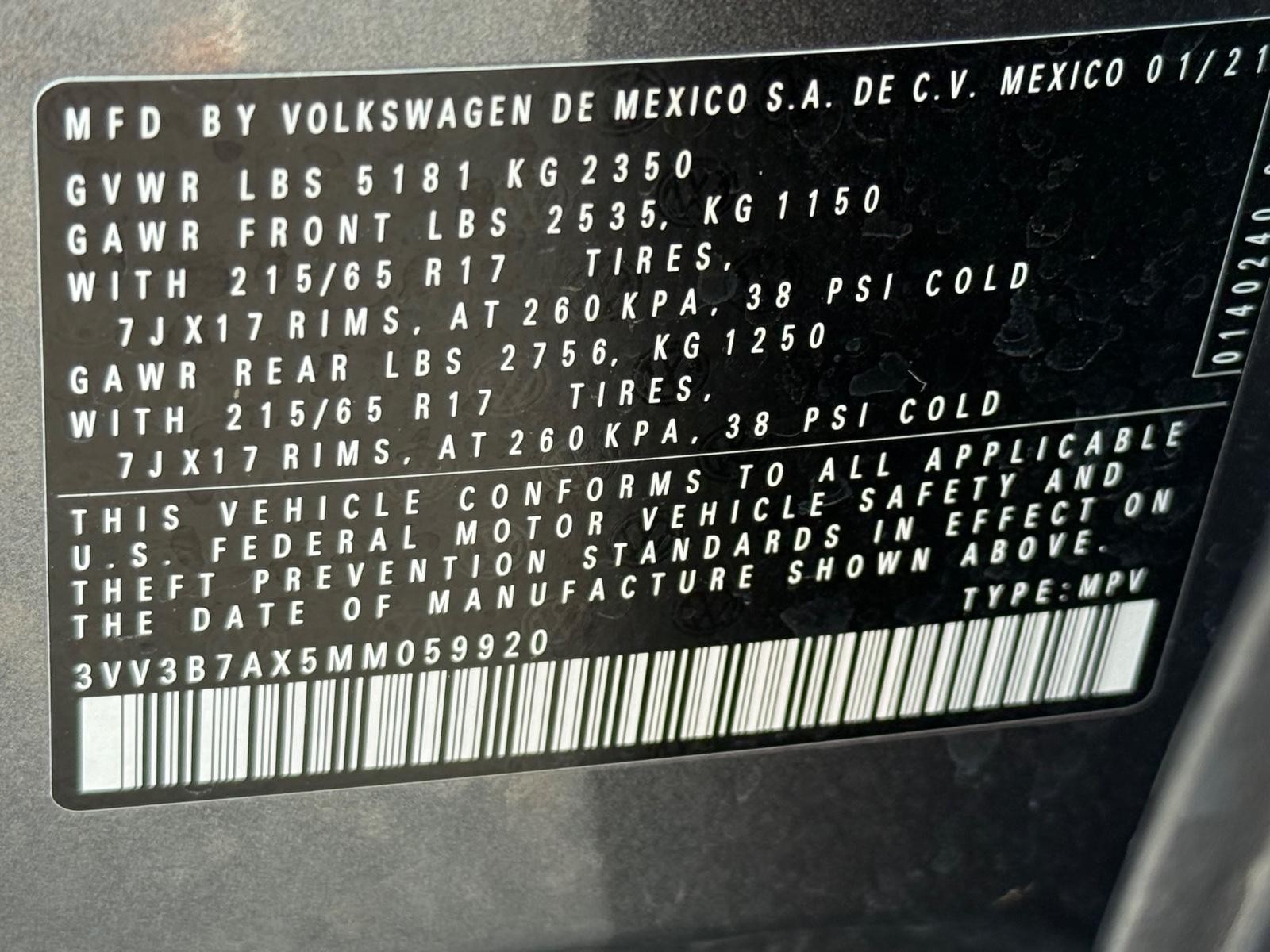 Volkswagen Tiguan Vehicle Image 24