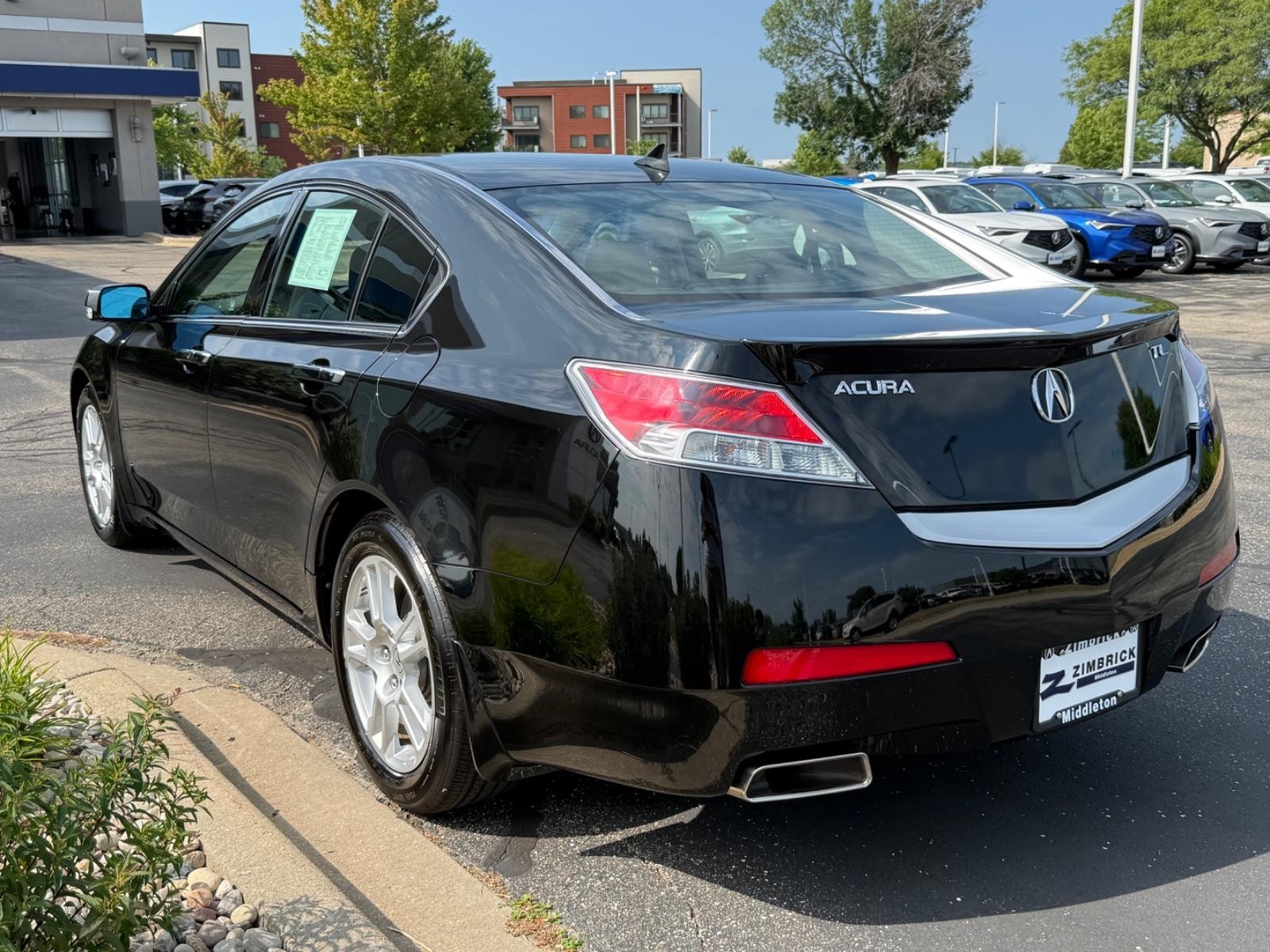 Acura TL Vehicle Full-screen Gallery Image 06