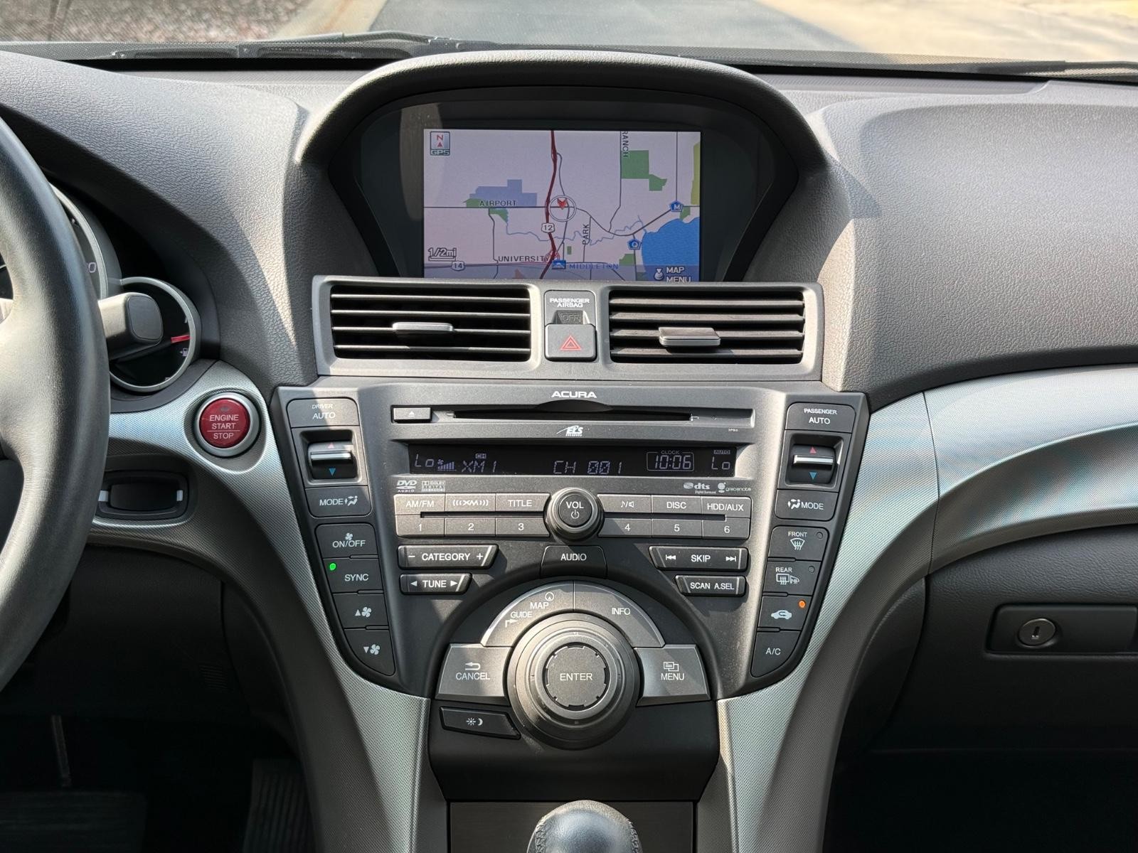 Acura TL Vehicle Full-screen Gallery Image 12
