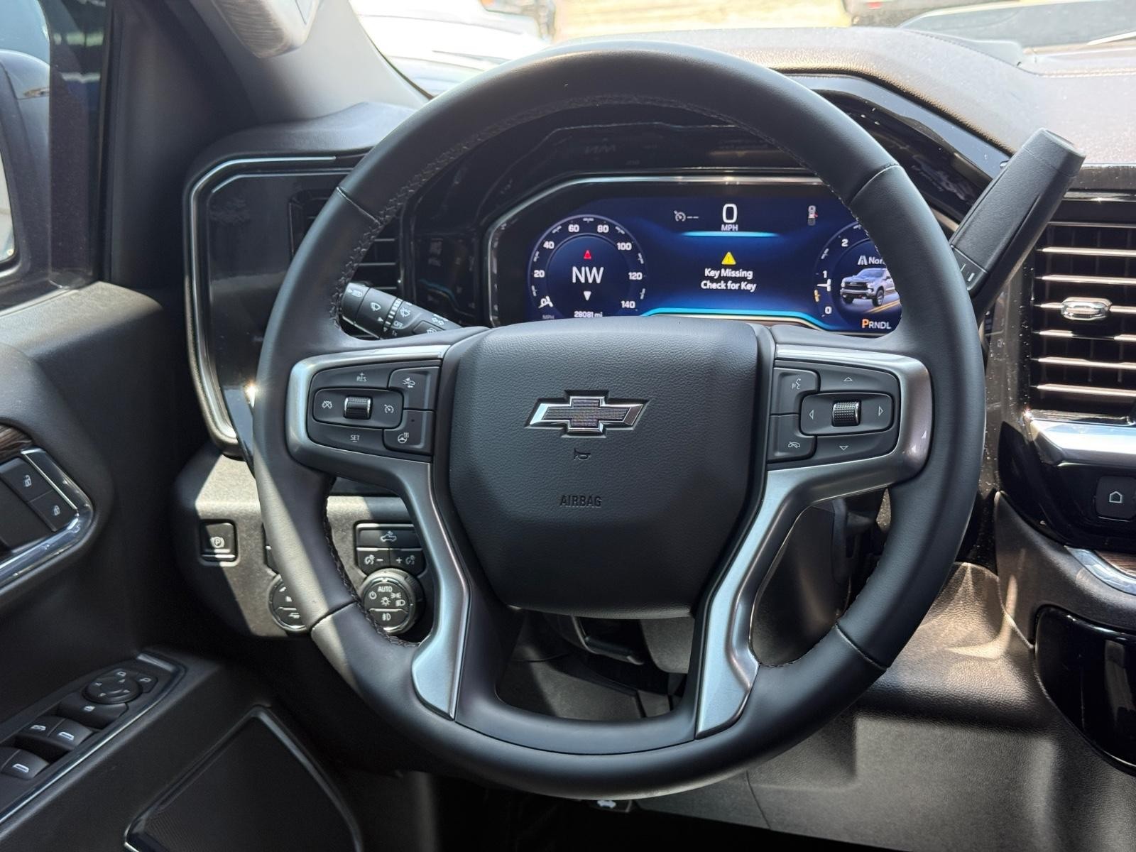 Chevrolet Silverado 1500 Vehicle Image 13