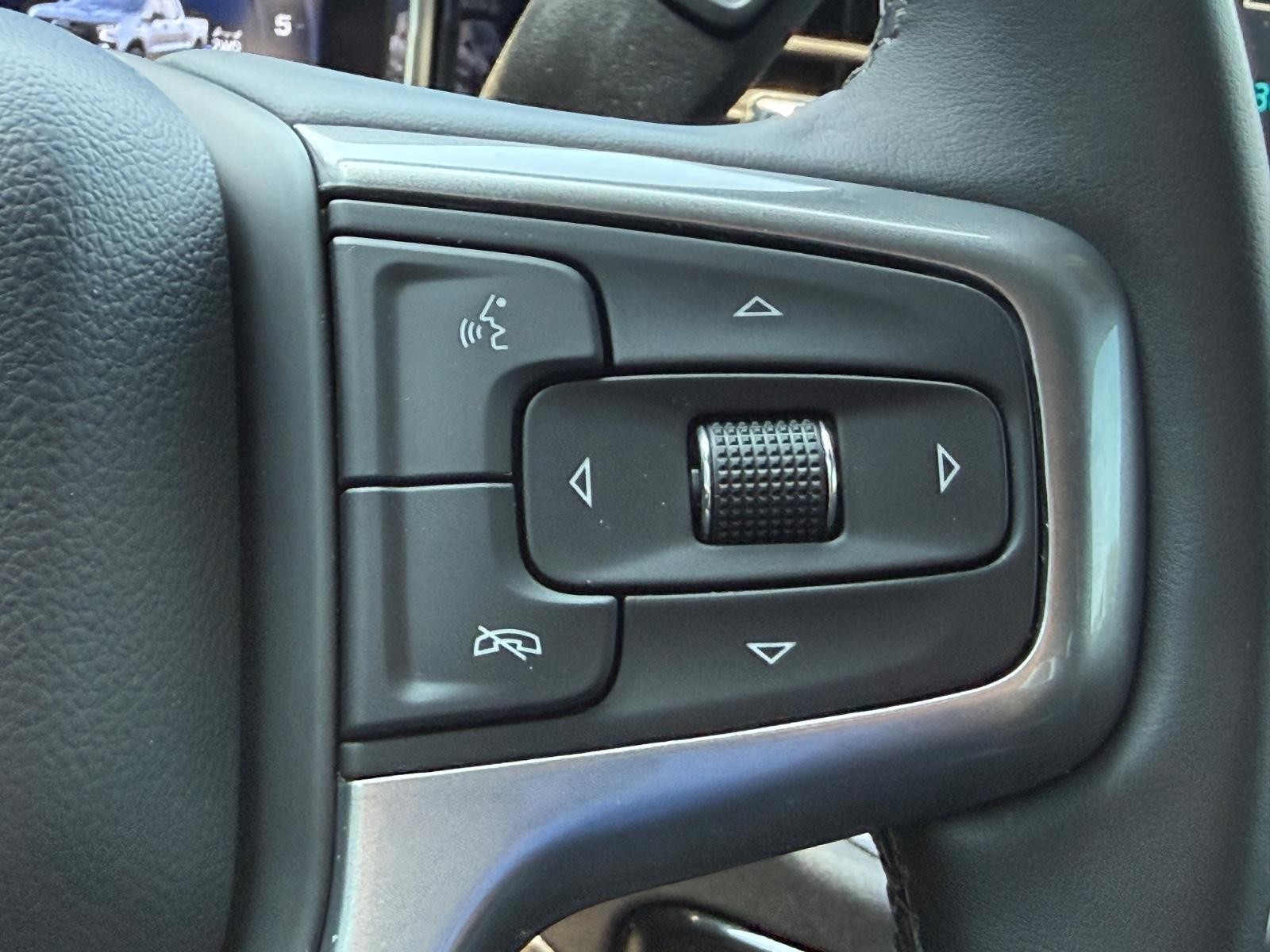 Chevrolet Silverado 1500 Vehicle Image 15