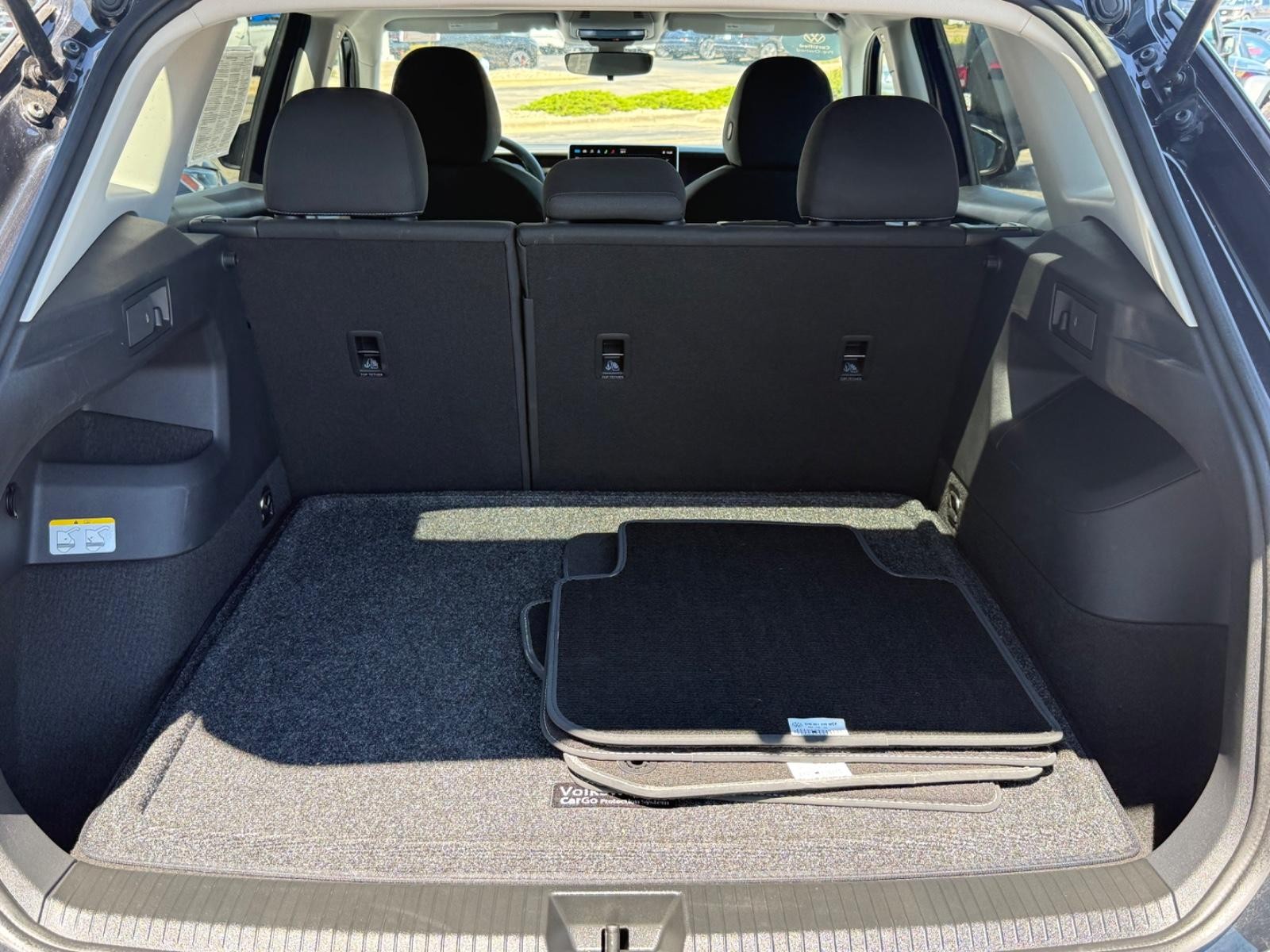 Volkswagen Tiguan Vehicle Image 05