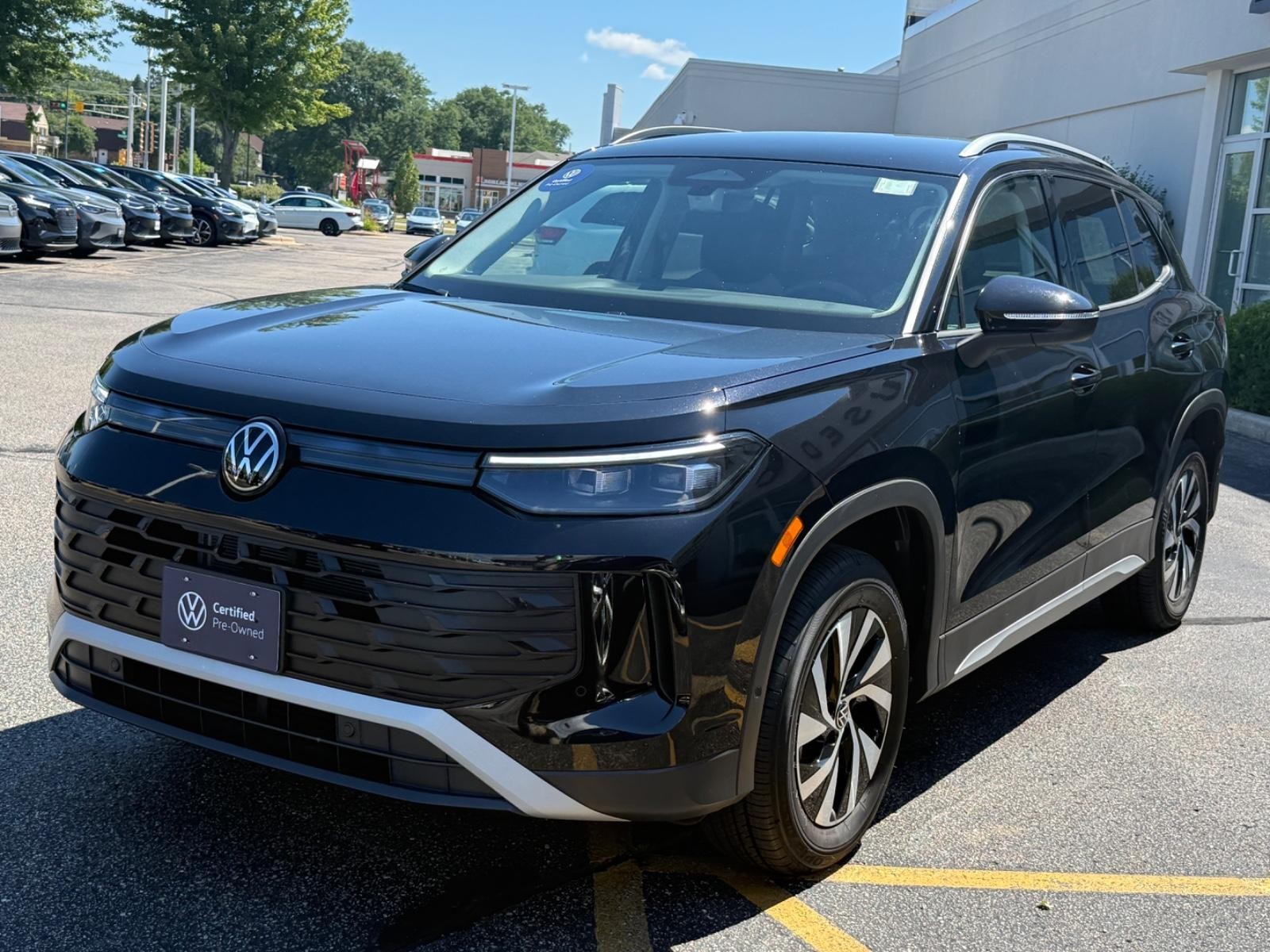 Volkswagen Tiguan Vehicle Image 08