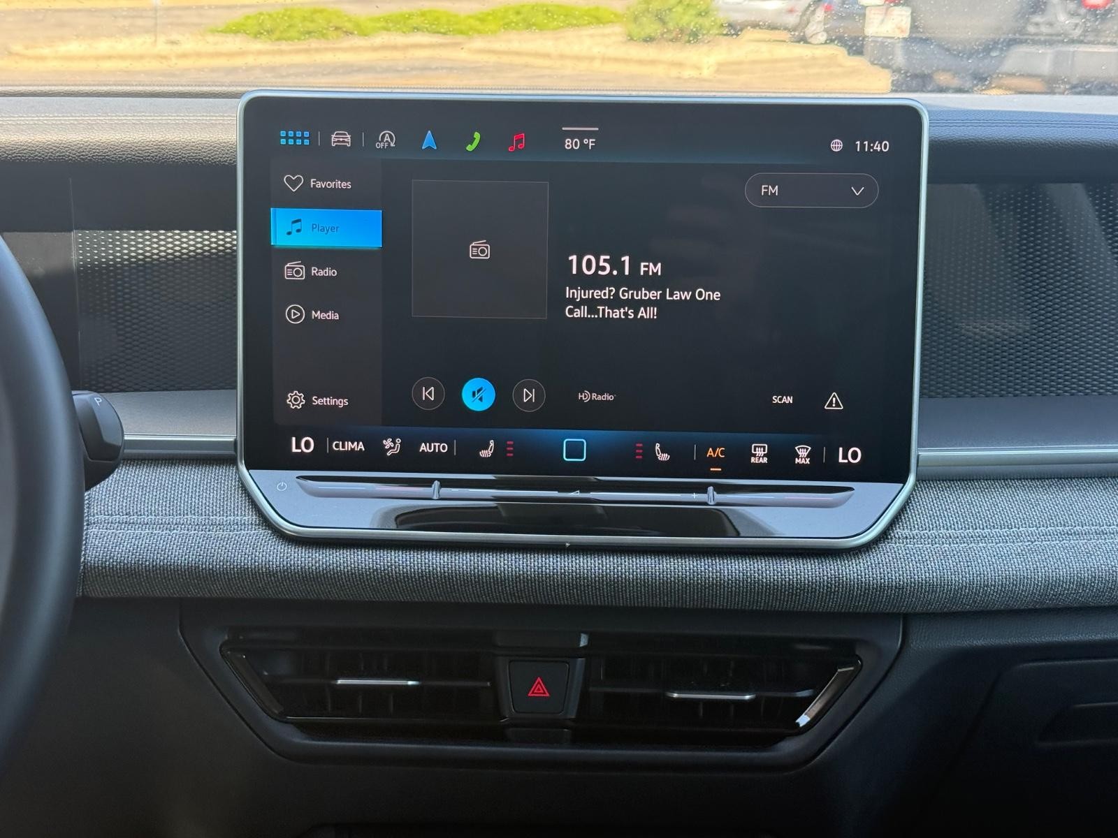 Volkswagen Tiguan Vehicle Image 12