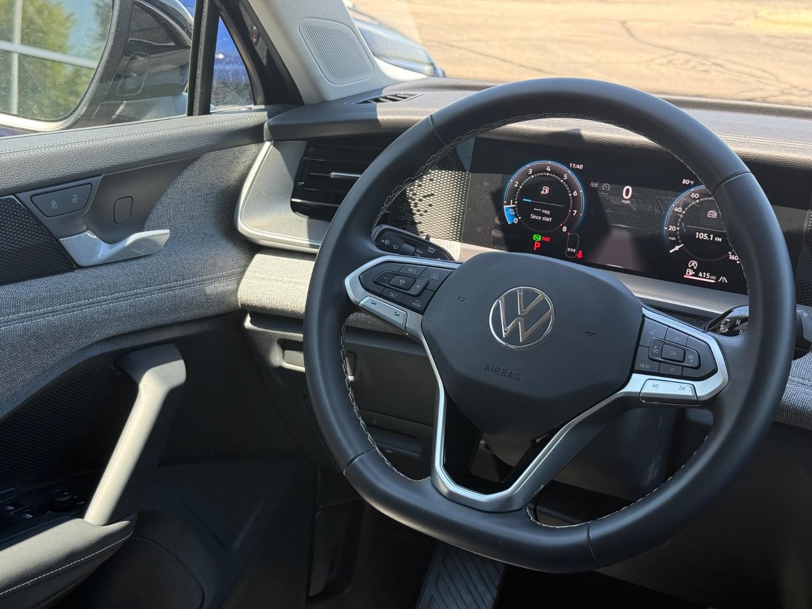 Volkswagen Tiguan Vehicle Image 13