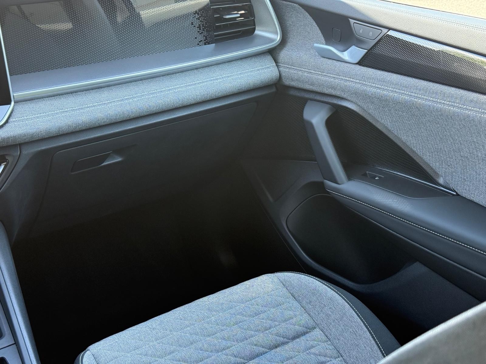 Volkswagen Tiguan Vehicle Image 14
