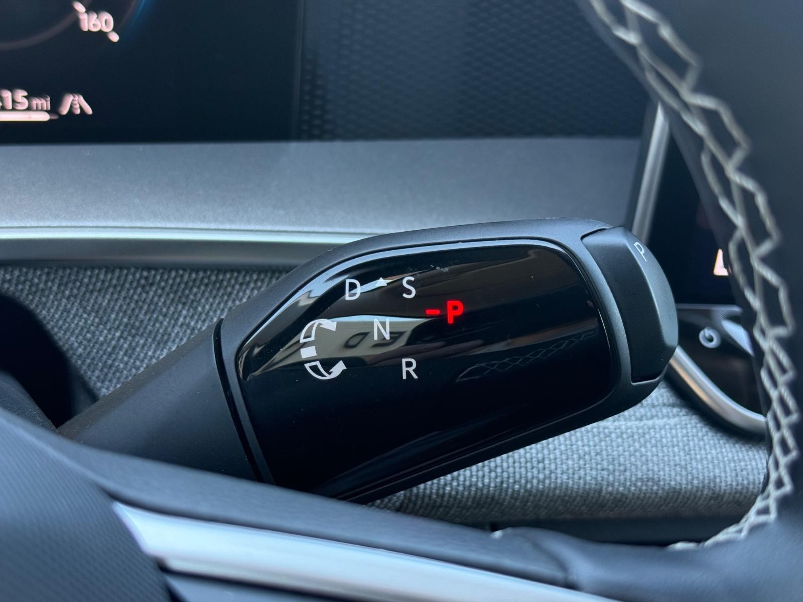 Volkswagen Tiguan Vehicle Image 17