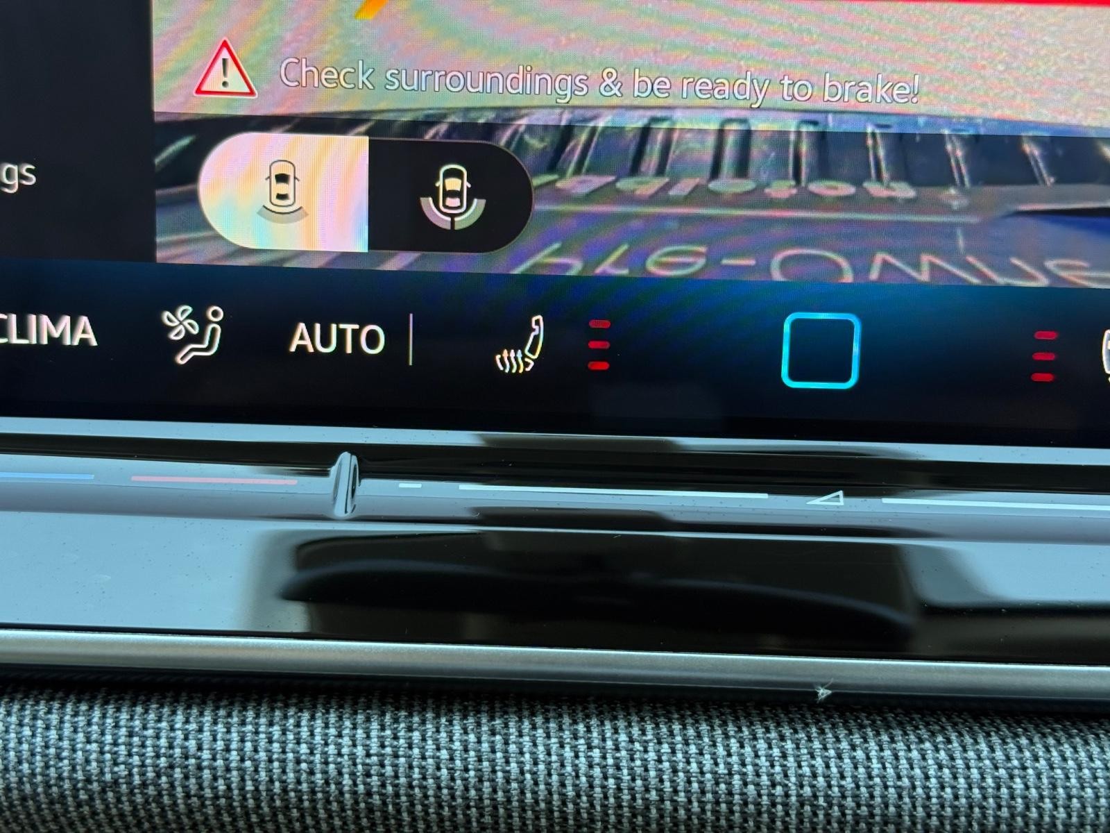 Volkswagen Tiguan Vehicle Image 19