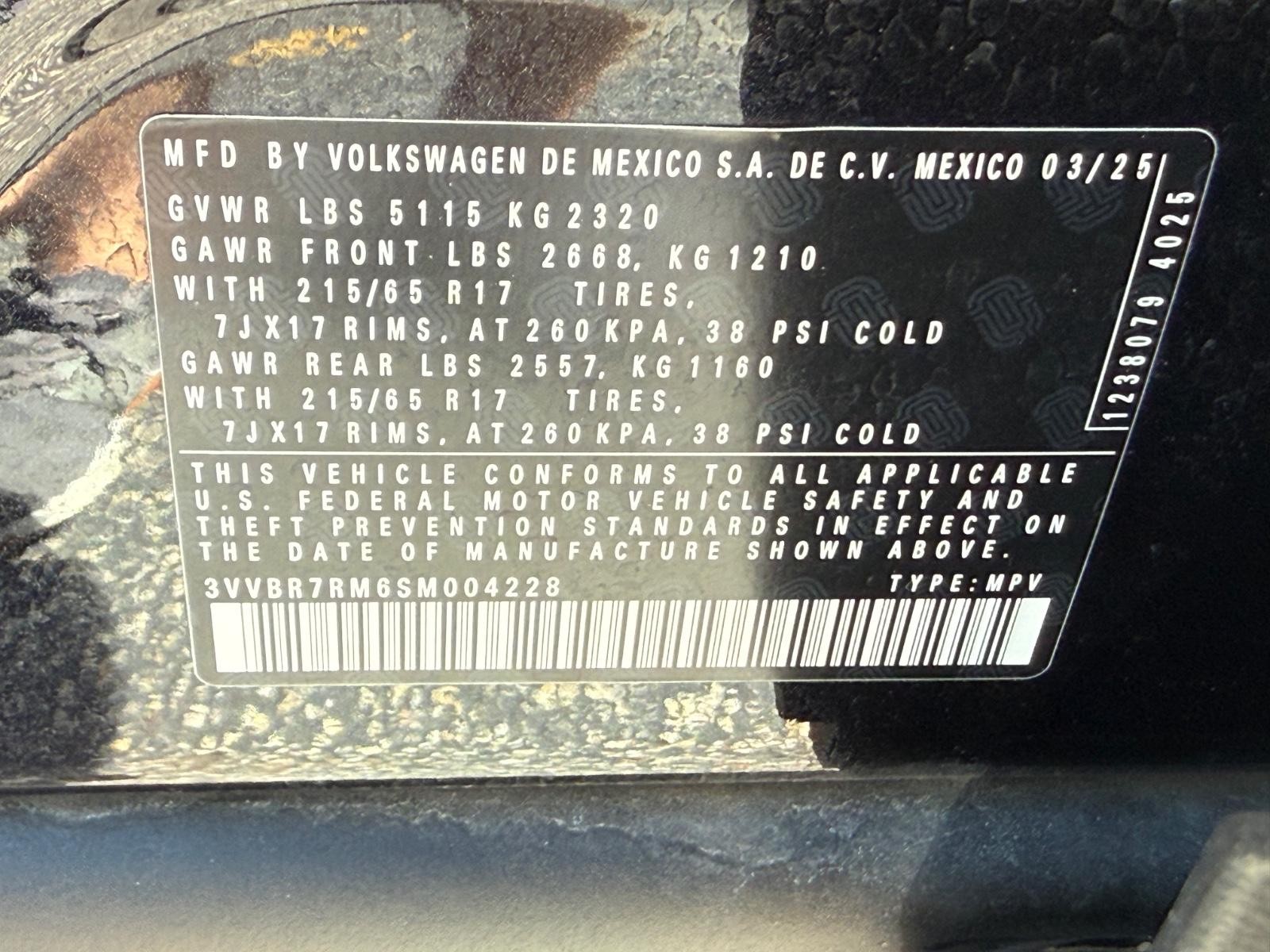Volkswagen Tiguan Vehicle Image 22