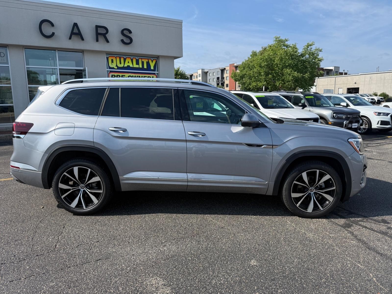 Volkswagen Atlas Vehicle Image 02