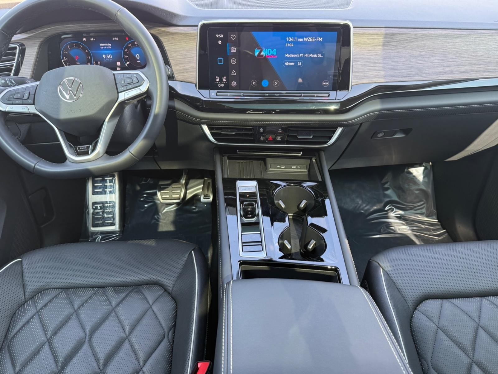Volkswagen Atlas Vehicle Image 11