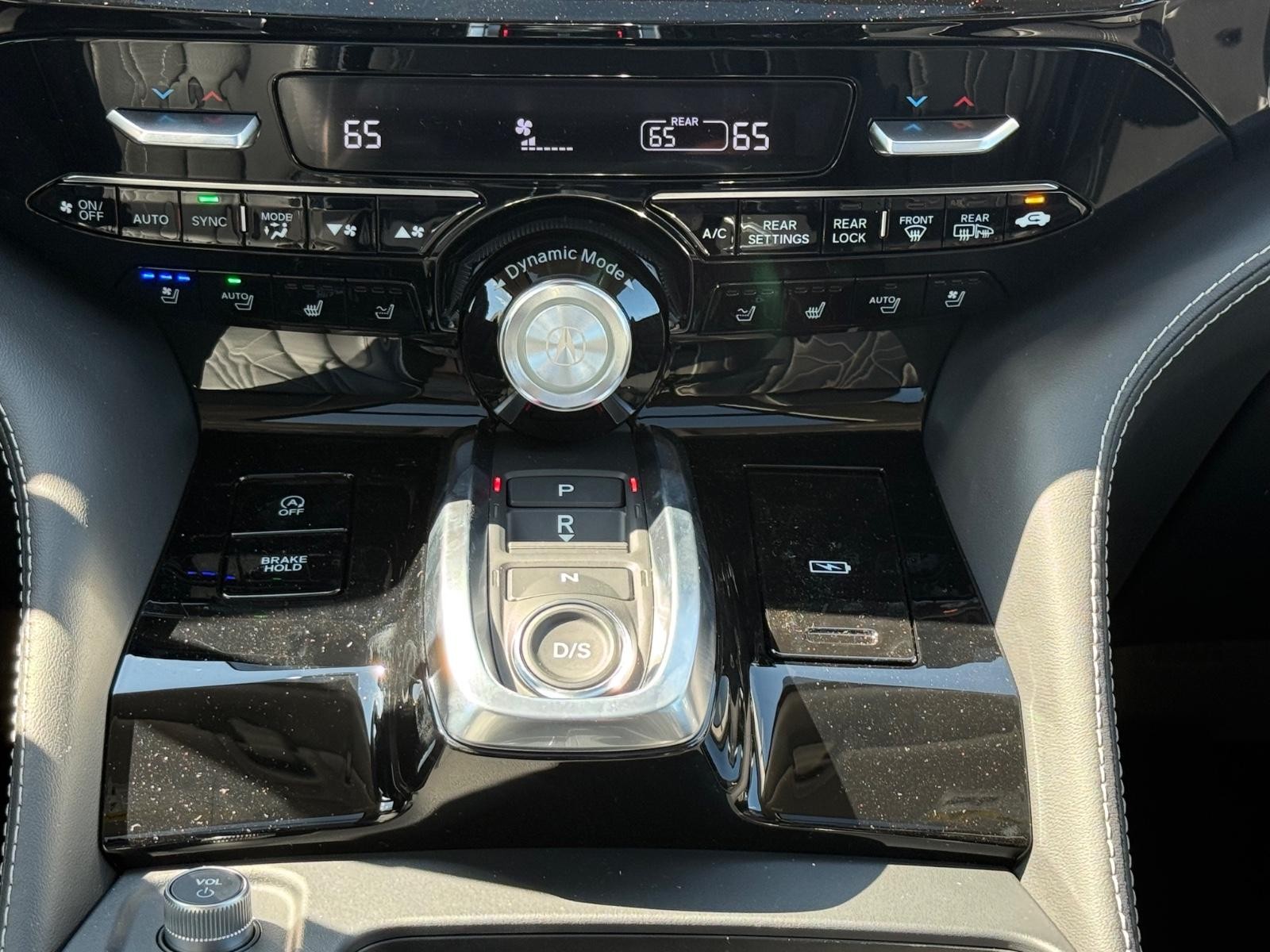 Acura MDX Vehicle Image 08