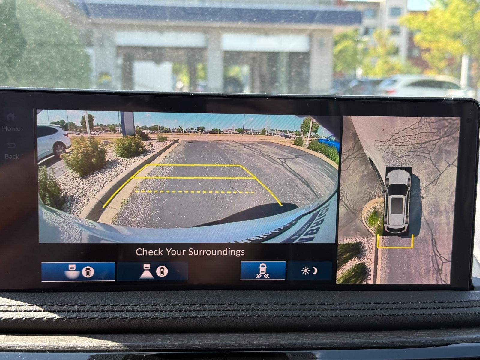 Acura MDX Vehicle Image 14