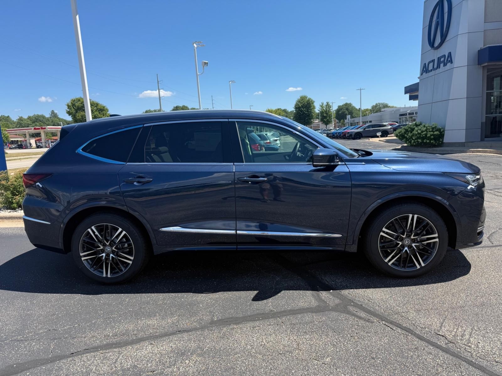 Acura MDX Vehicle Image 02