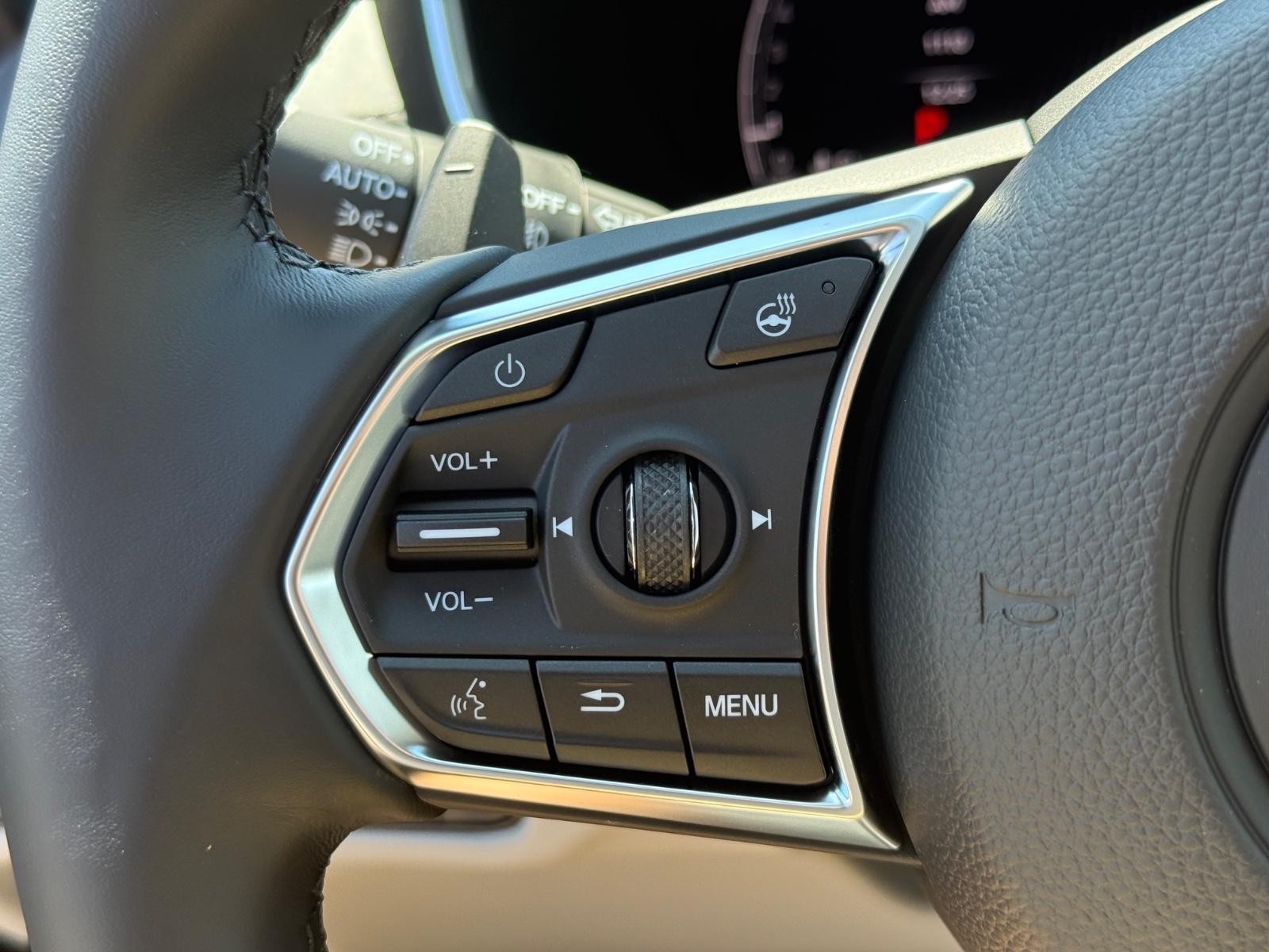Acura MDX Vehicle Image 11