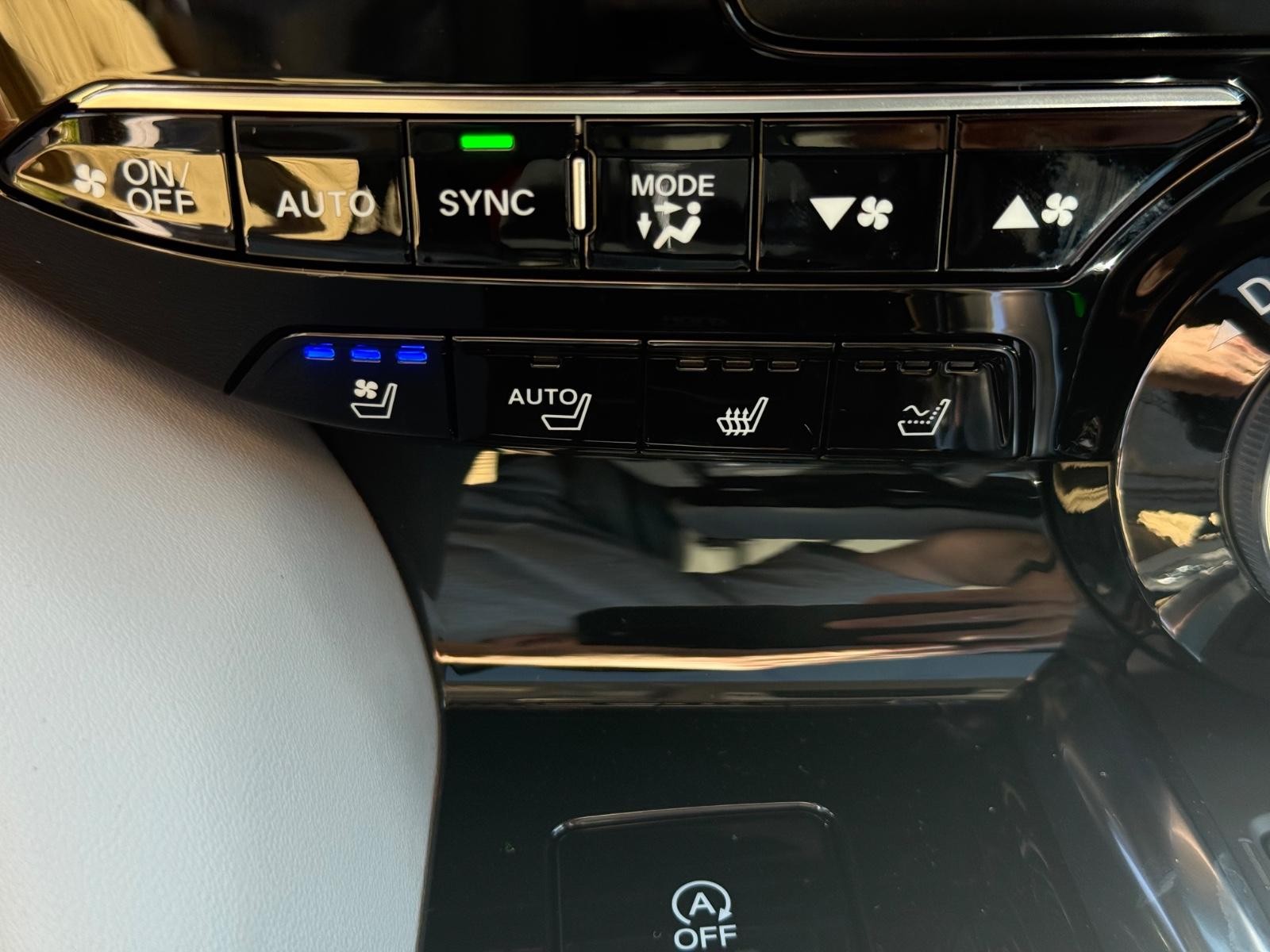 Acura MDX Vehicle Image 14