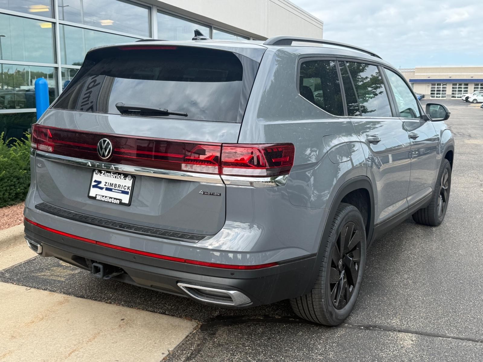Volkswagen Atlas Vehicle Image 03