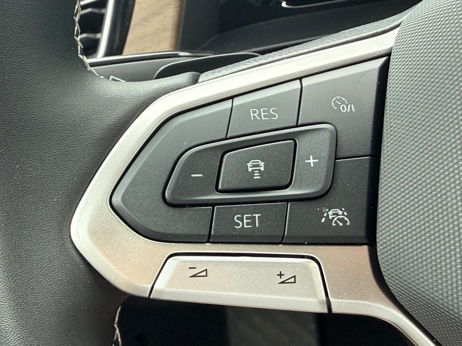 Volkswagen Atlas Vehicle Image 11
