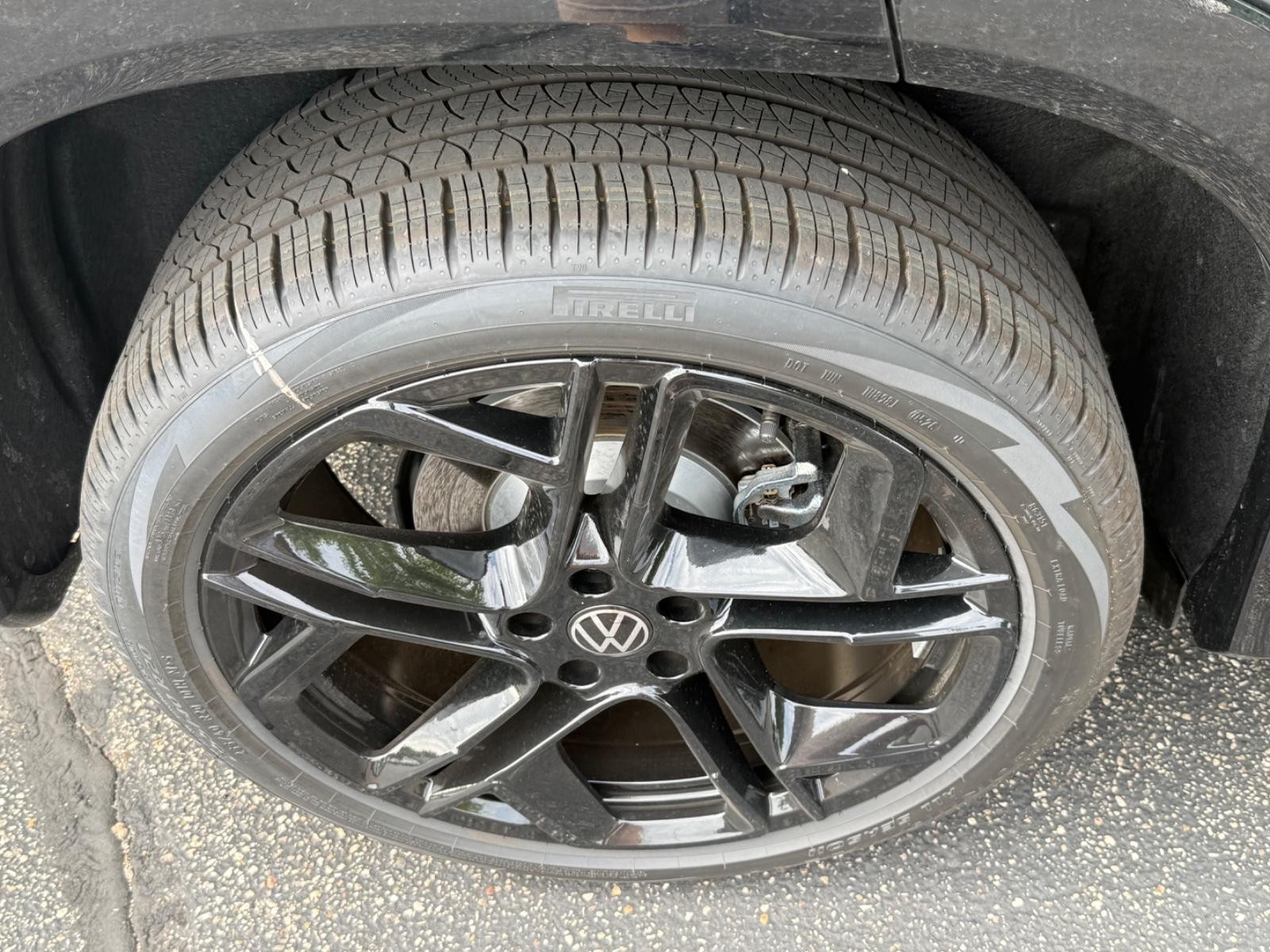 Volkswagen Tiguan Vehicle Image 04