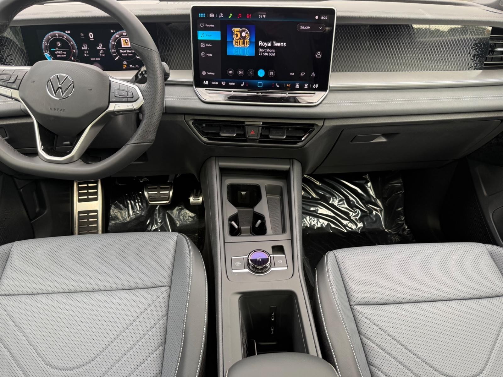 Volkswagen Tiguan Vehicle Image 06