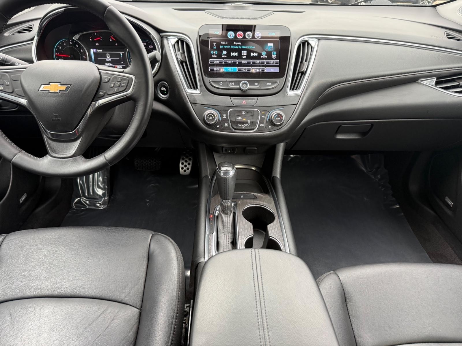 Chevrolet Malibu Vehicle Image 11
