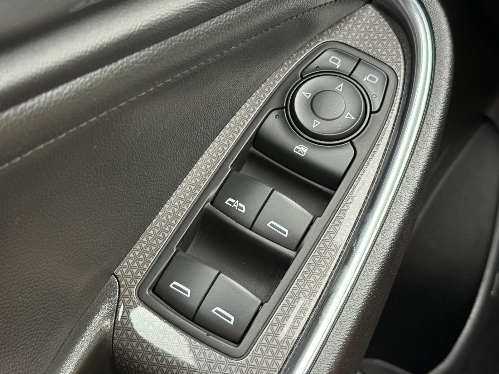 Chevrolet Malibu Vehicle Image 21