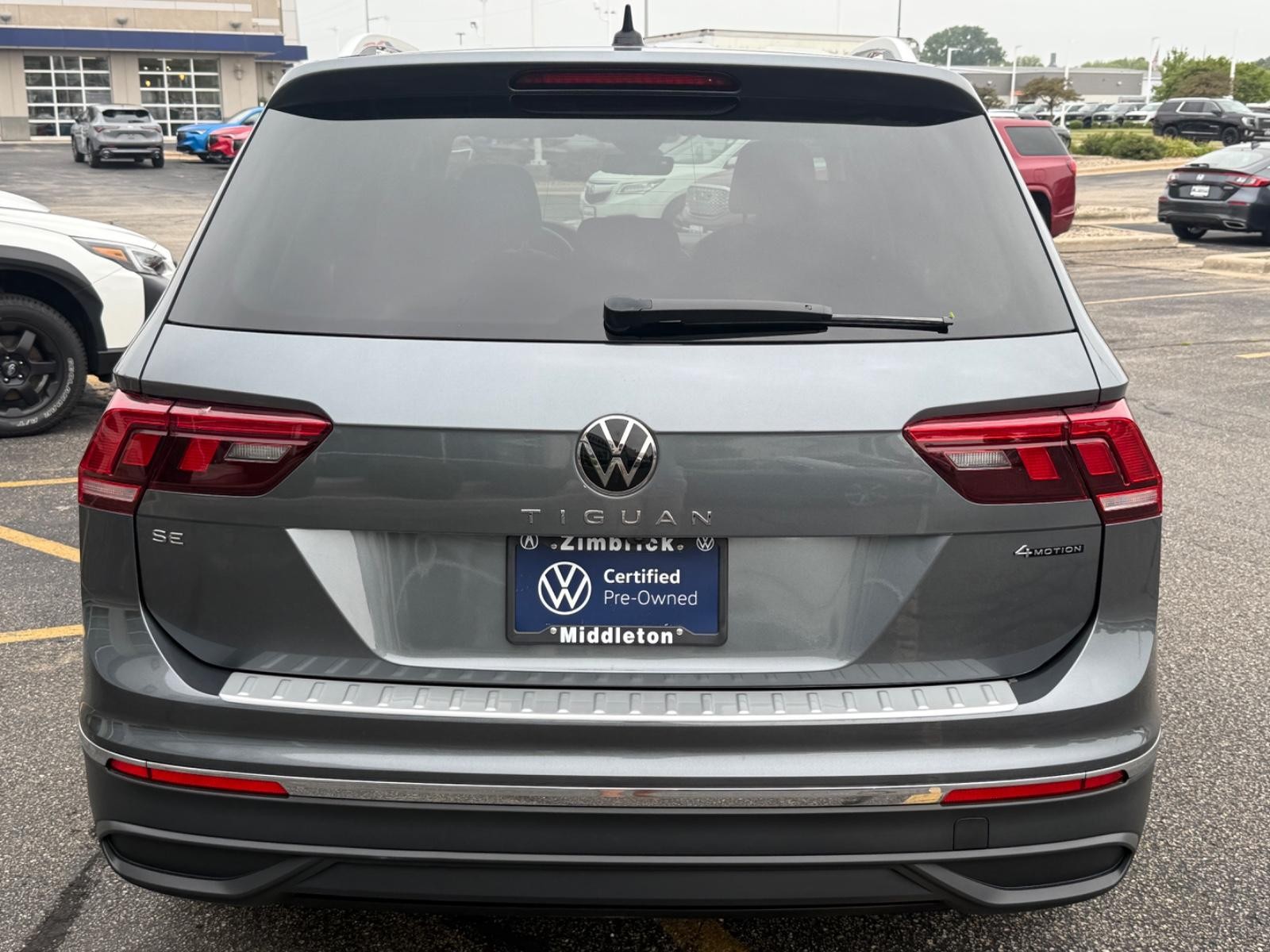 Volkswagen Tiguan Vehicle Image 04
