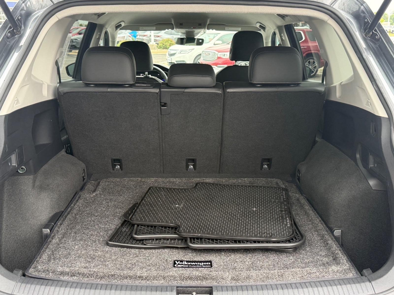 Volkswagen Tiguan Vehicle Image 05