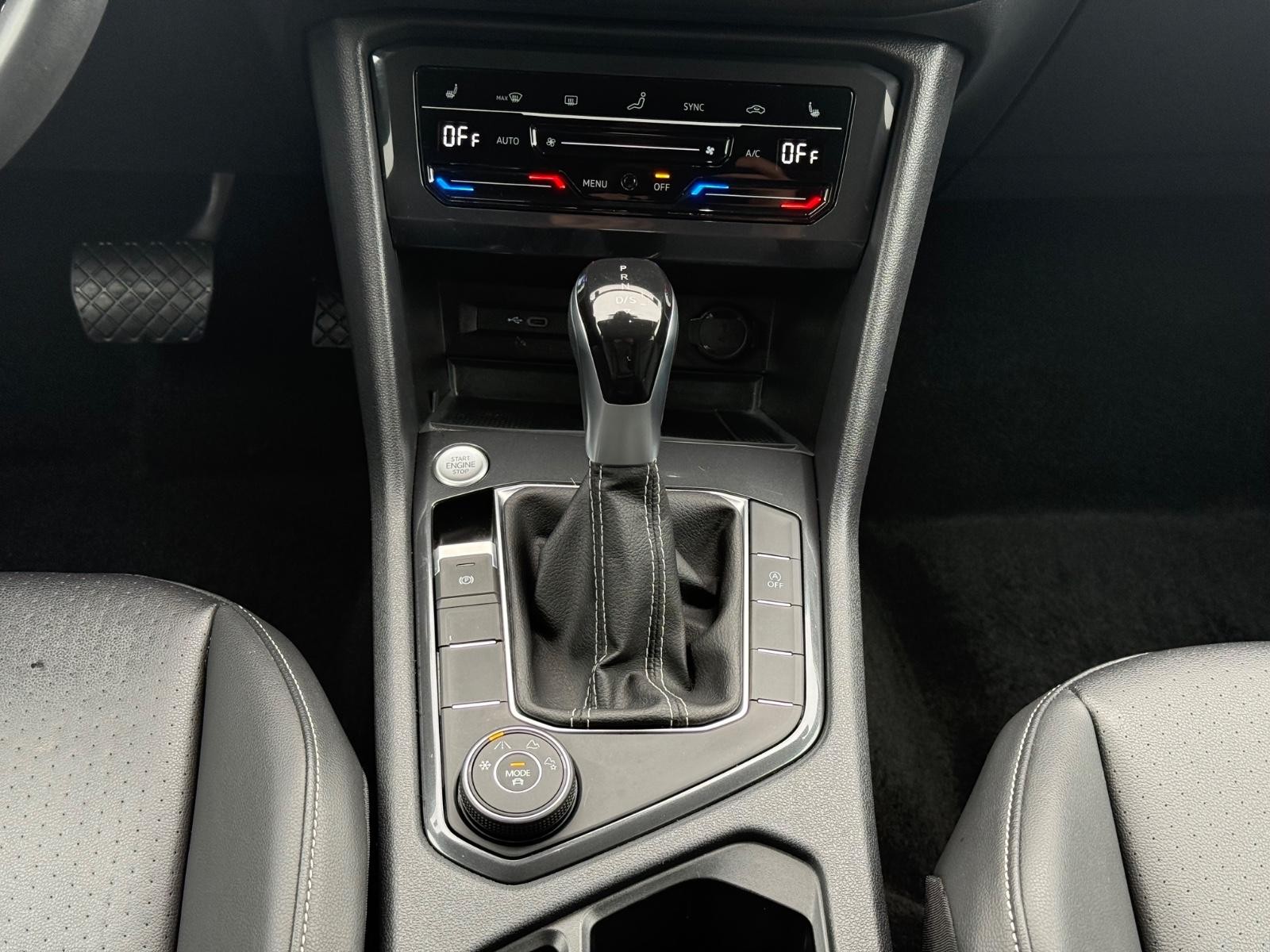 Volkswagen Tiguan Vehicle Image 13