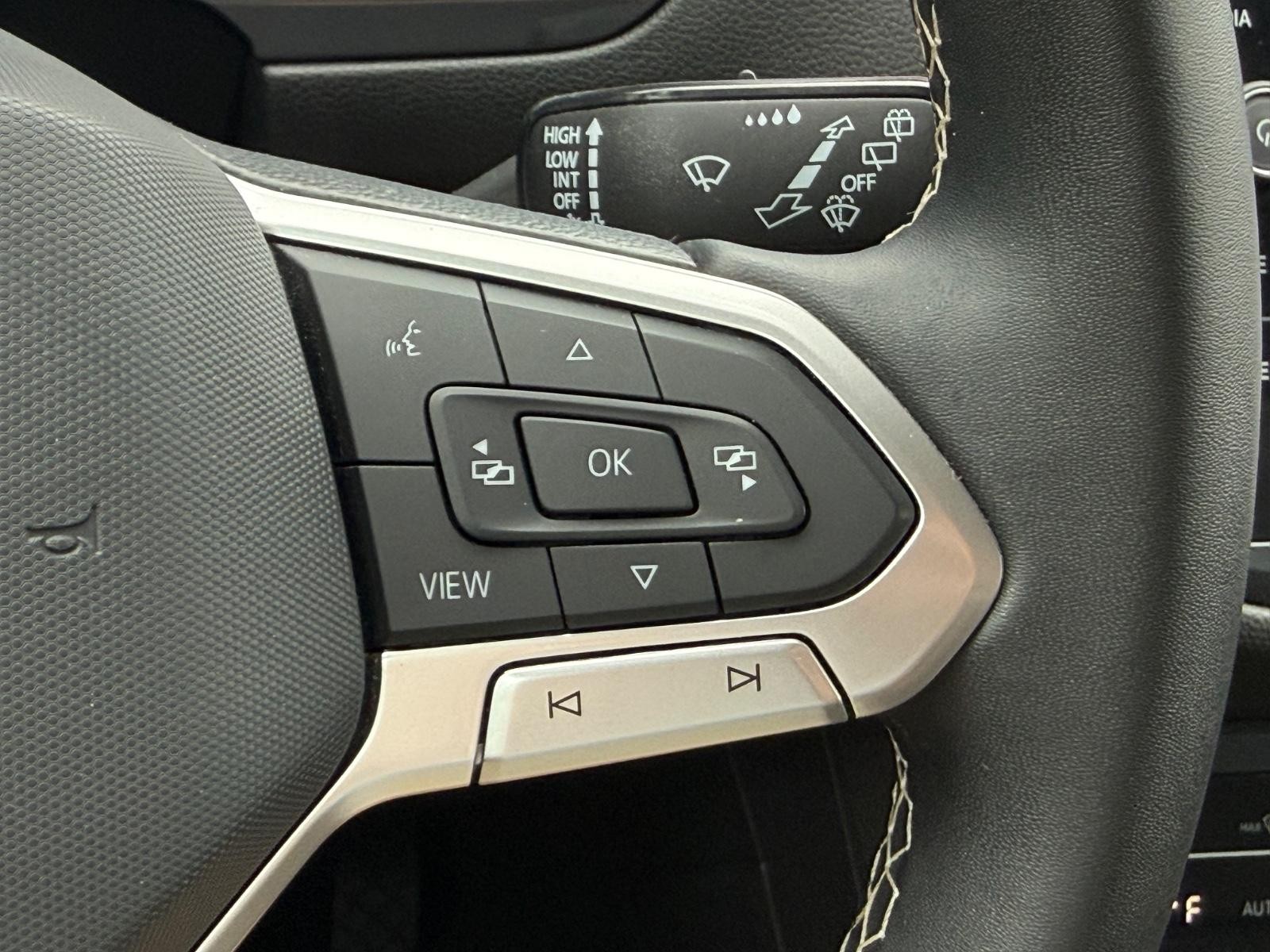 Volkswagen Tiguan Vehicle Image 17