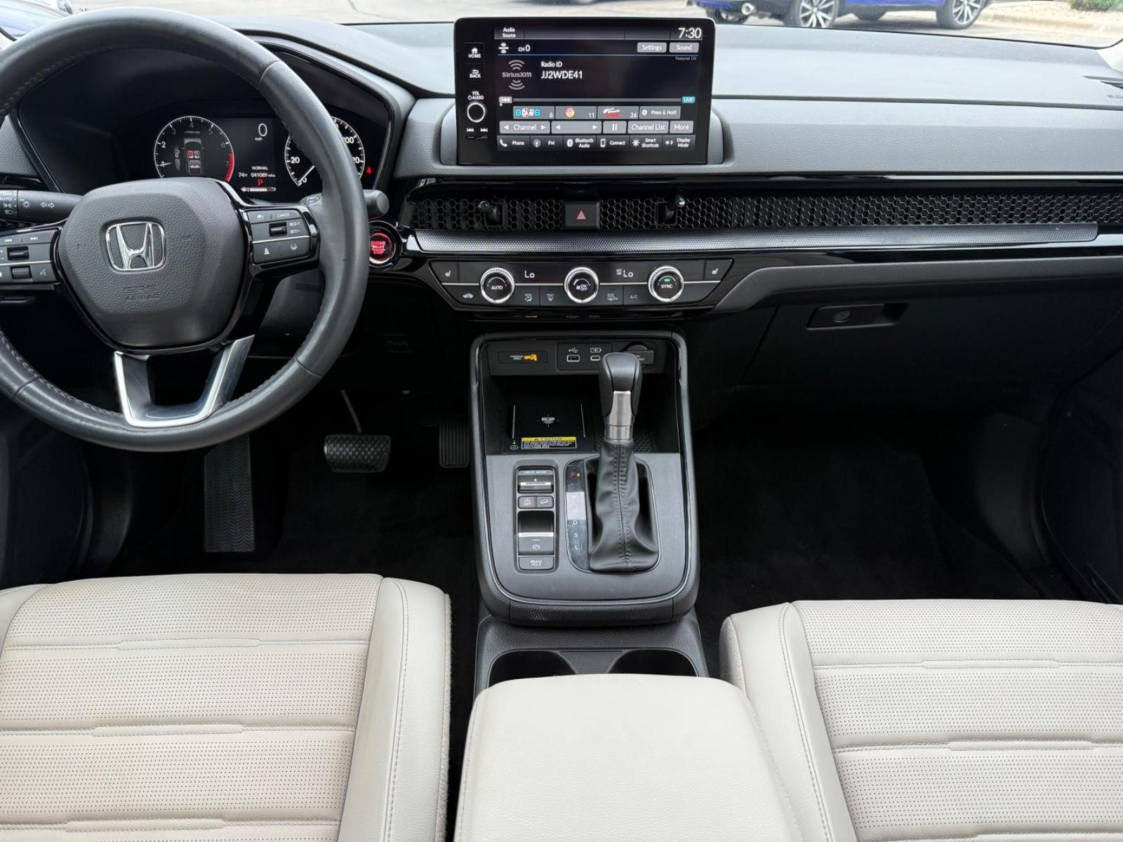 Honda CR-V Vehicle Image 11