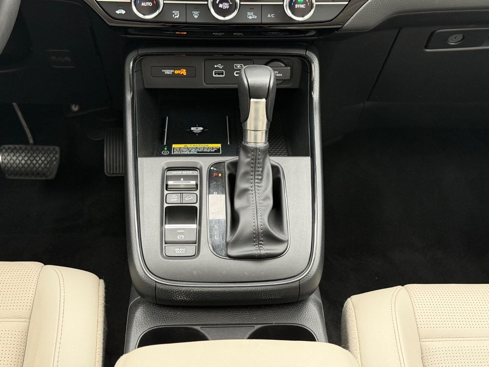 Honda CR-V Vehicle Image 13