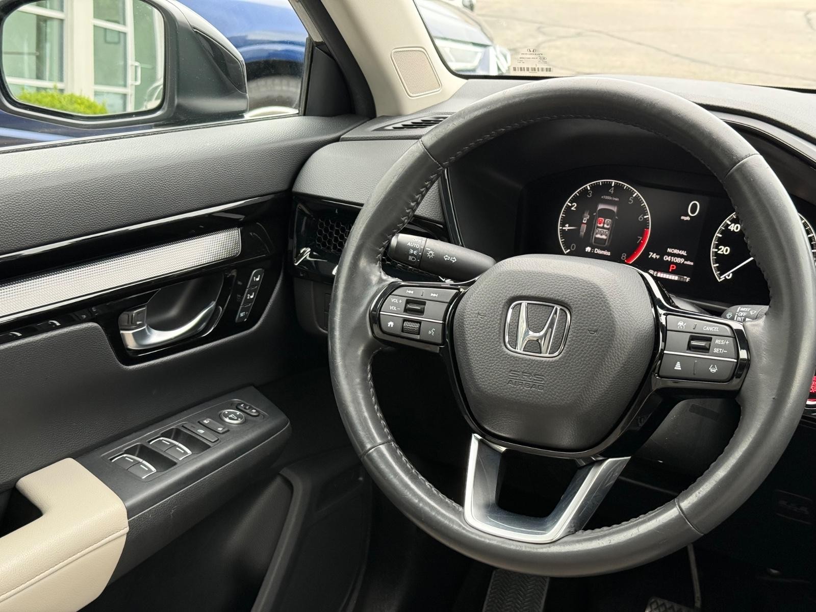 Honda CR-V Vehicle Image 14