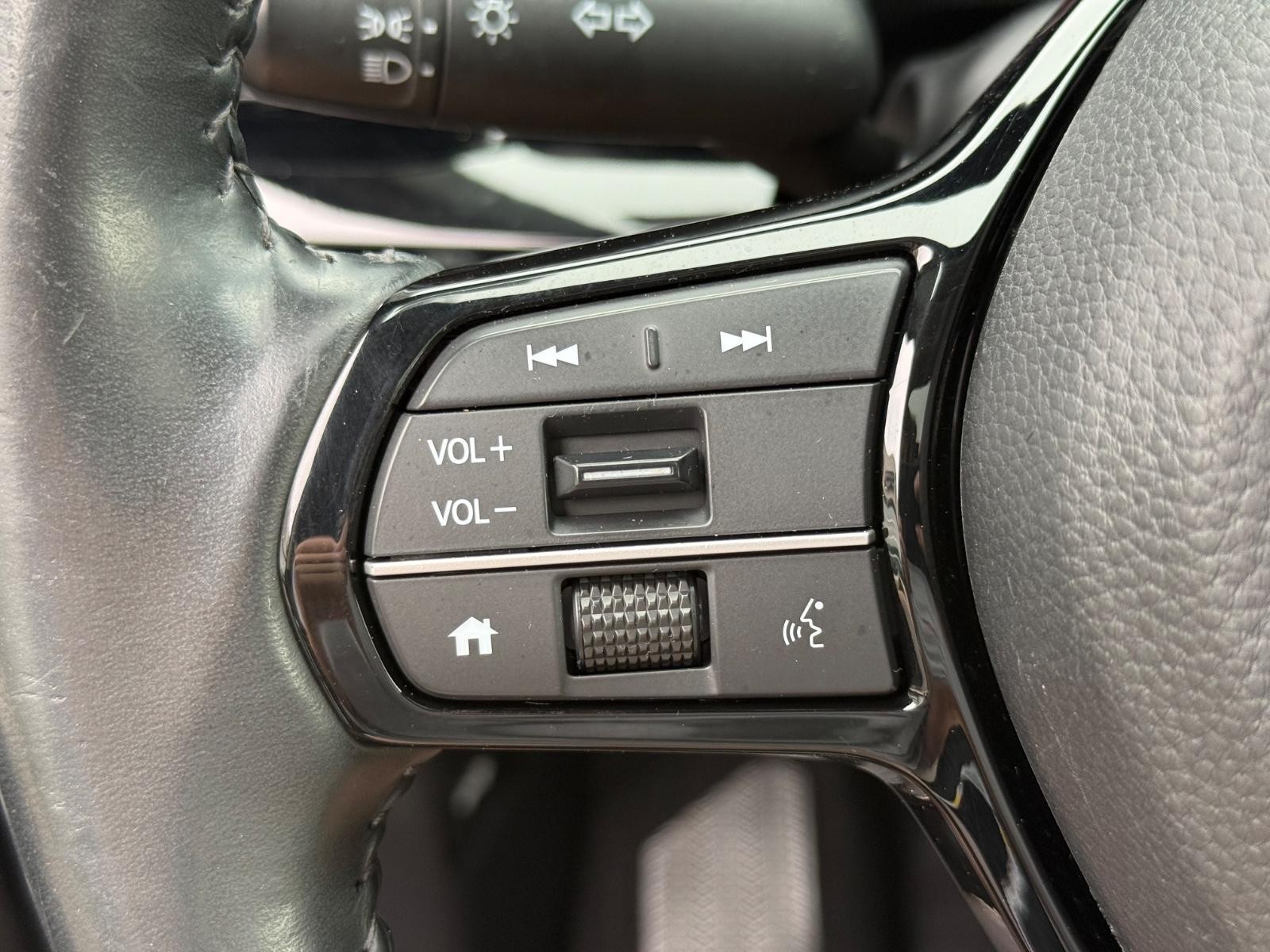 Honda CR-V Vehicle Image 17