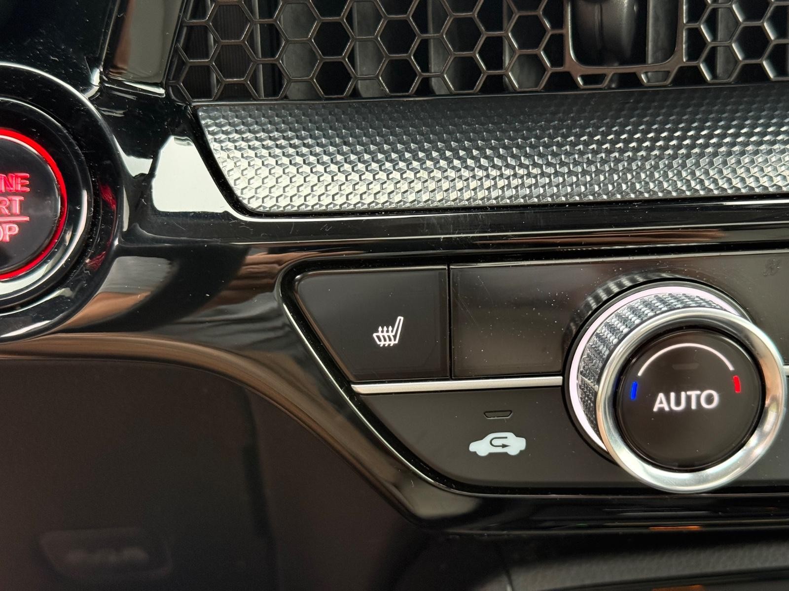 Honda CR-V Vehicle Image 21
