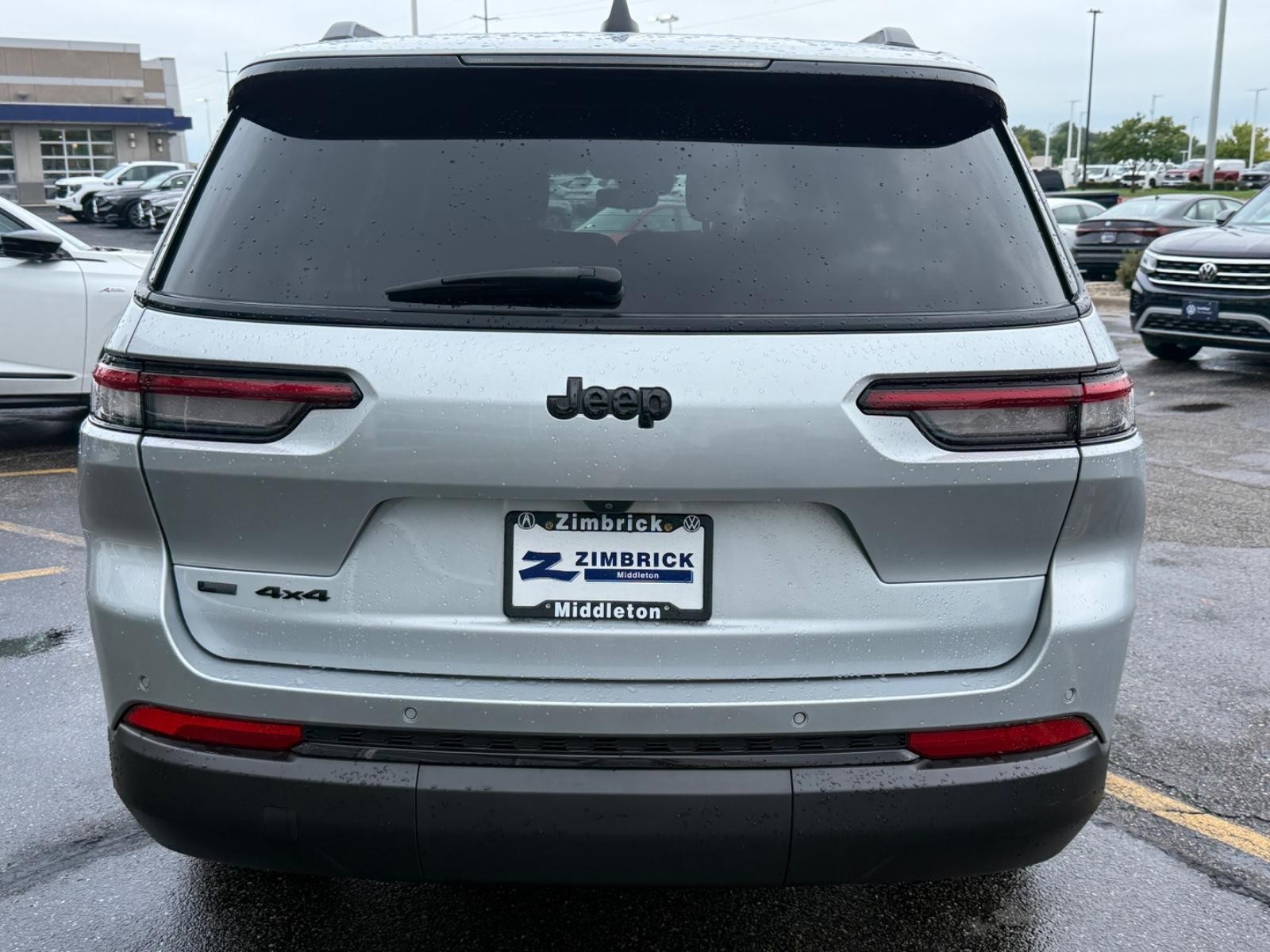 Jeep Grand Cherokee L Vehicle Image 04