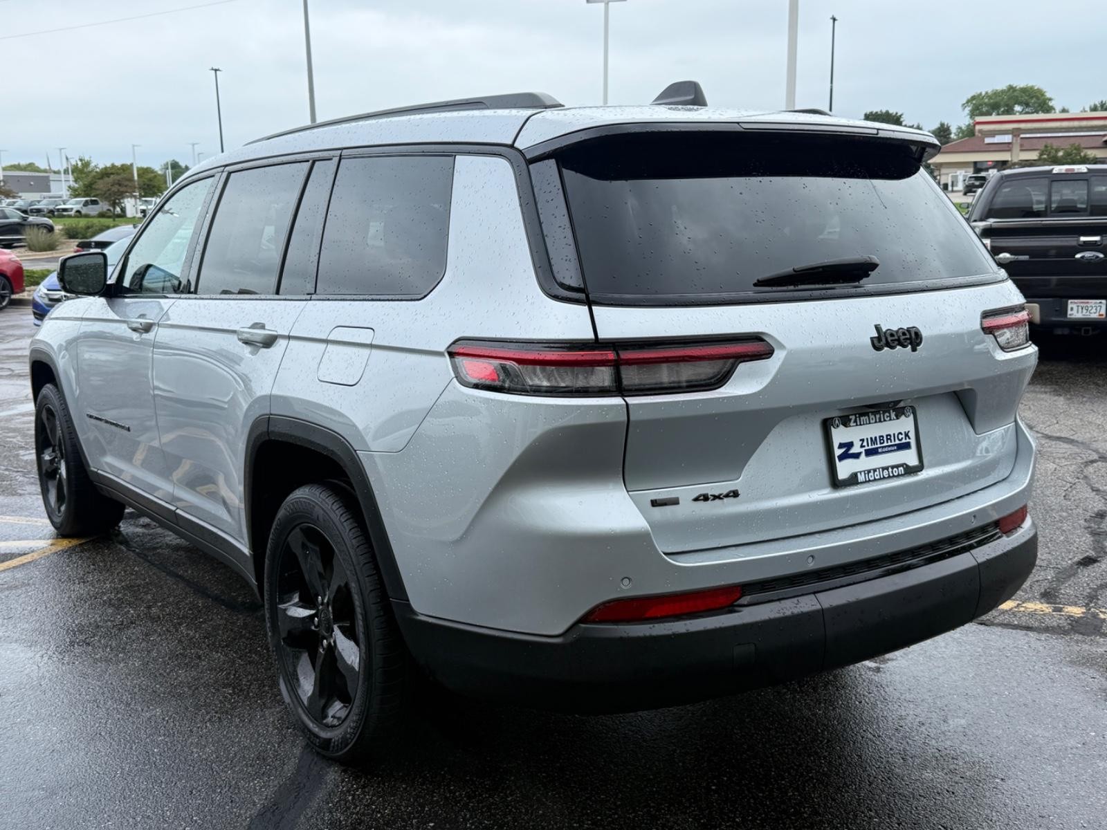 Jeep Grand Cherokee L Vehicle Image 06