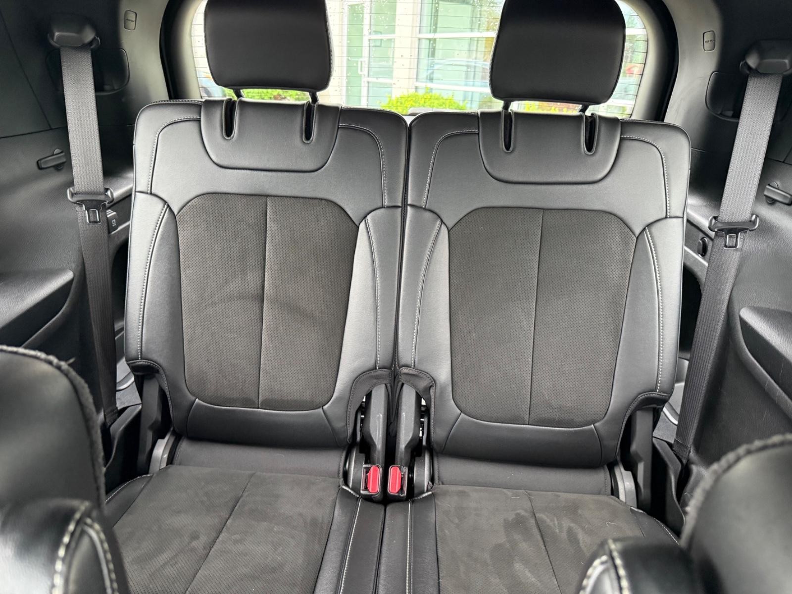 Jeep Grand Cherokee L Vehicle Image 11