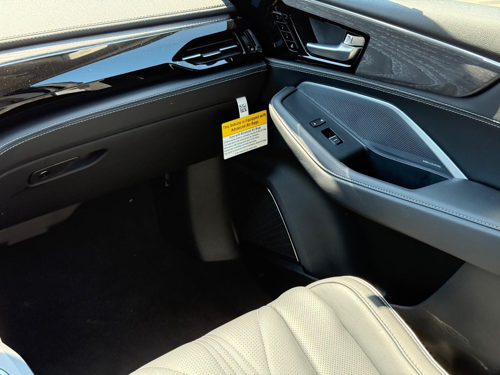 Acura MDX Vehicle Image 09