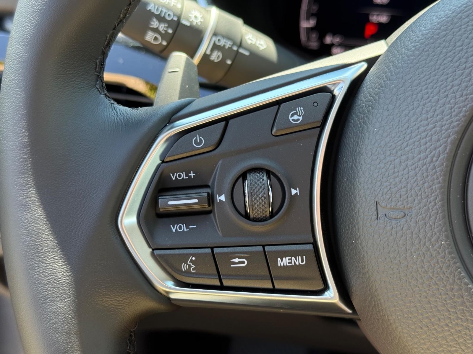 Acura MDX Vehicle Image 11