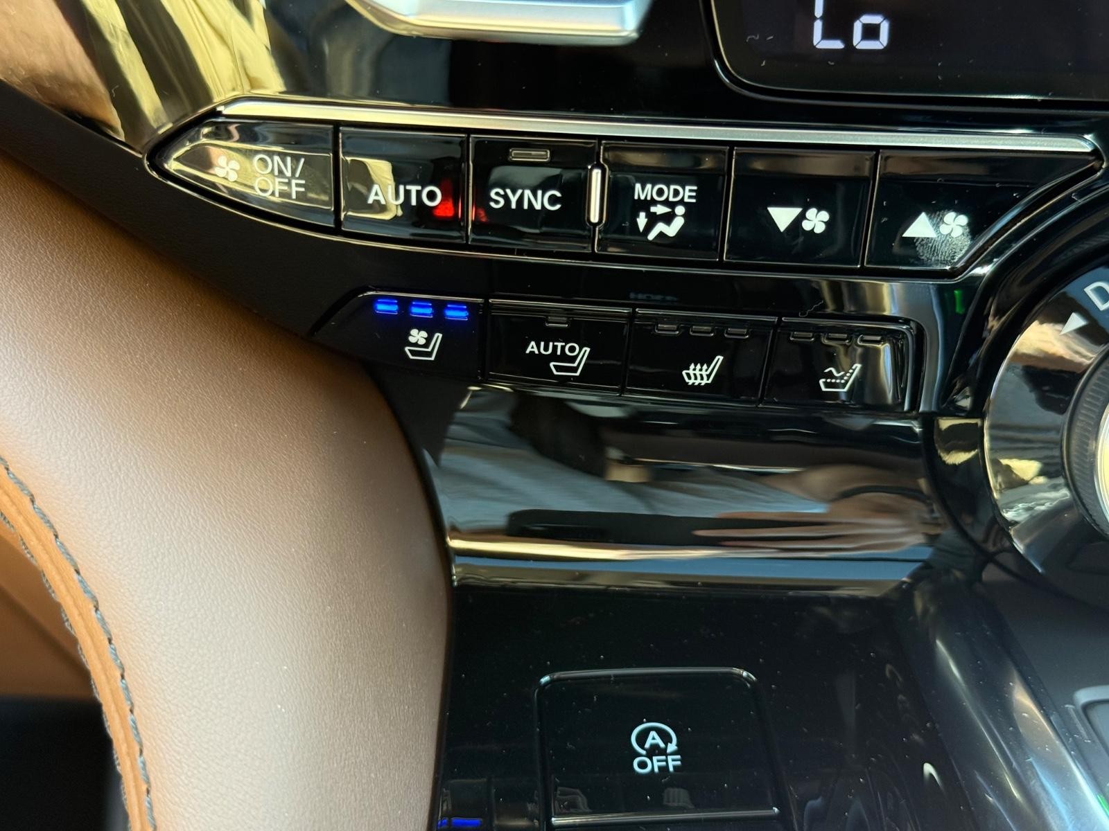 Acura MDX Vehicle Image 14