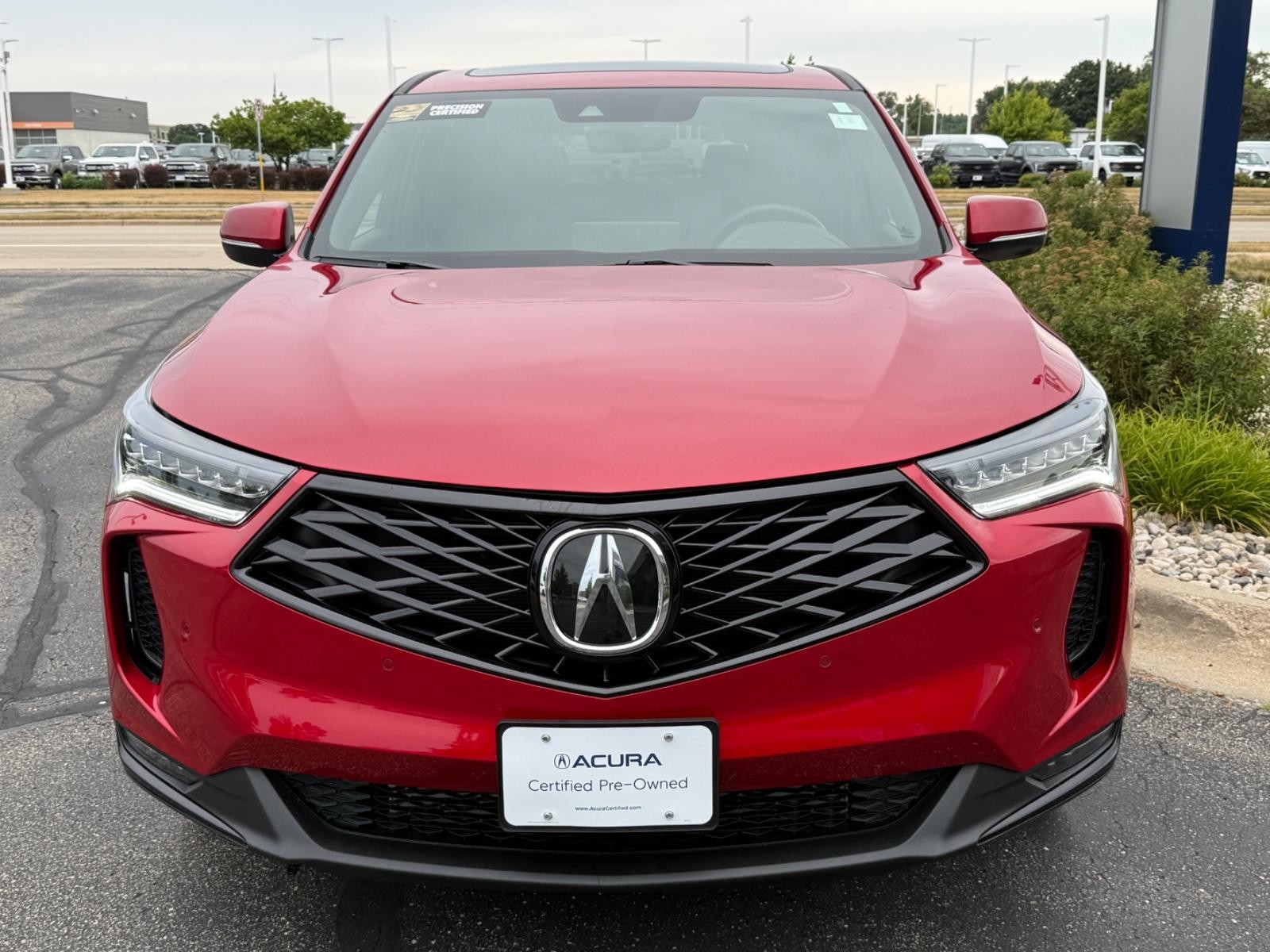 Acura RDX Vehicle Full-screen Gallery Image 09