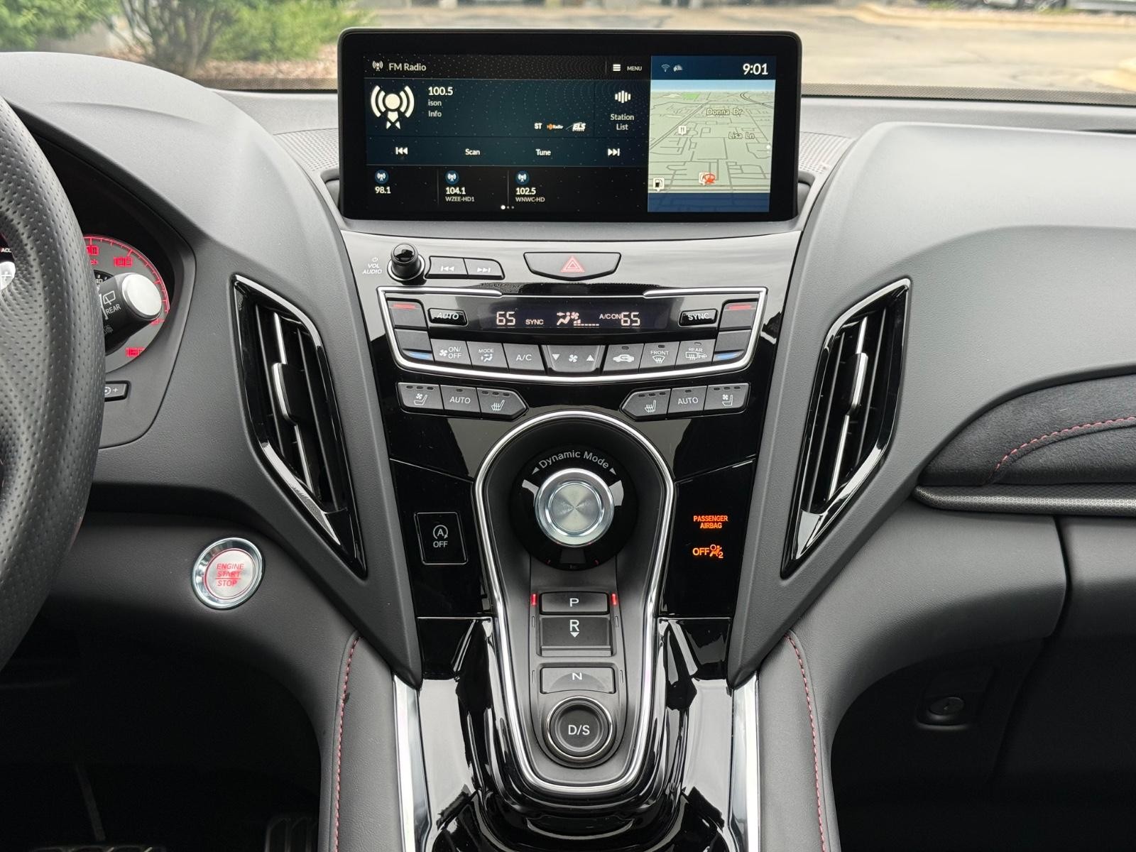 Acura RDX Vehicle Full-screen Gallery Image 12
